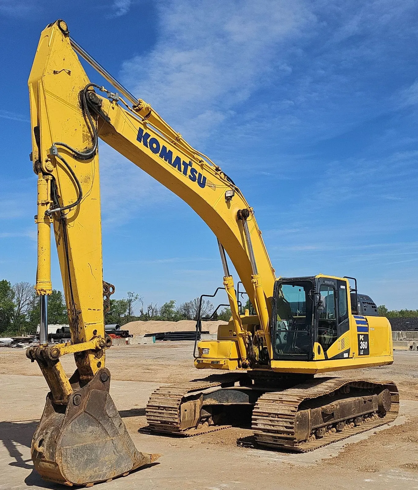 2017 Komatsu PC360LC-11