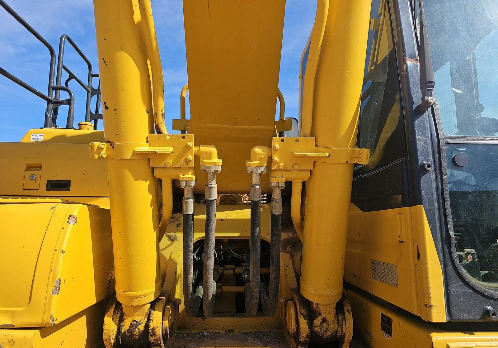 2017 Komatsu PC360LC-11