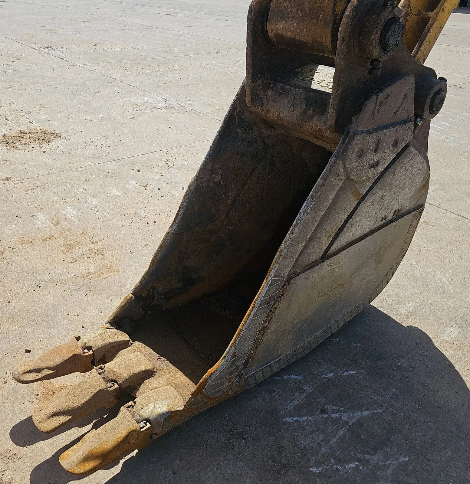 2017 Komatsu PC360LC-11