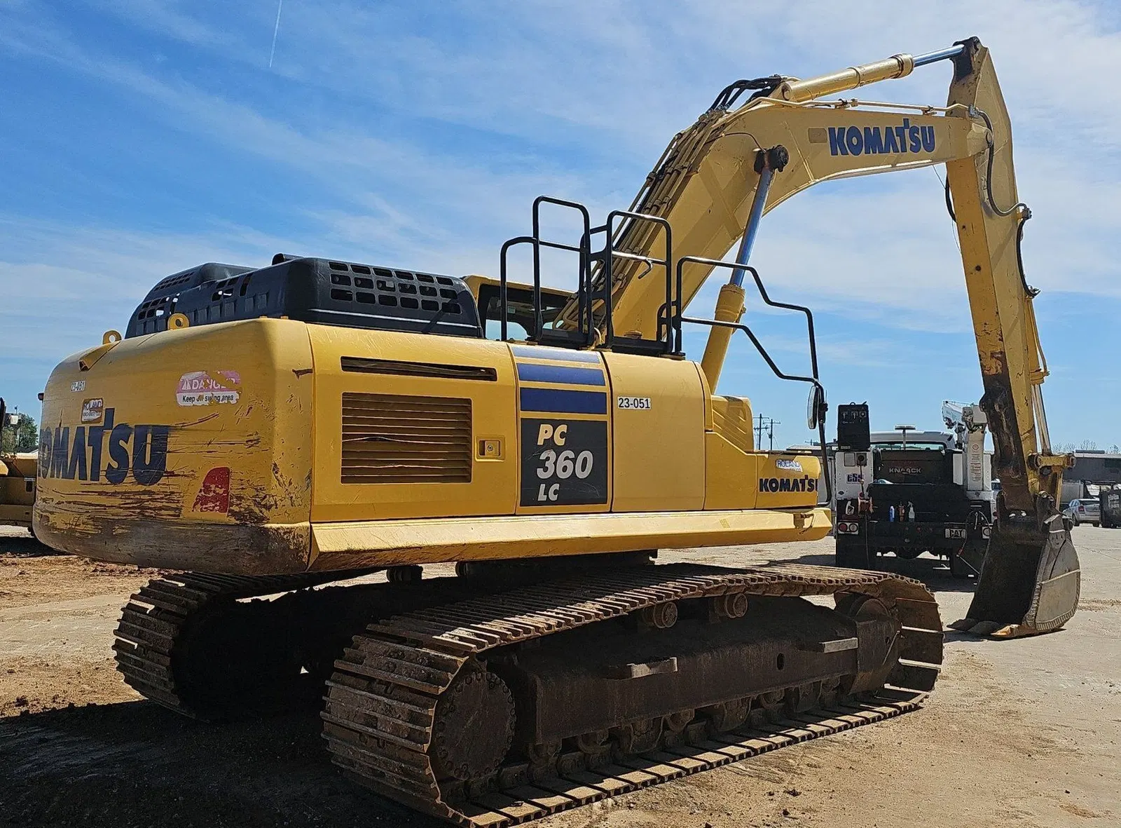 2017 Komatsu PC360LC-11