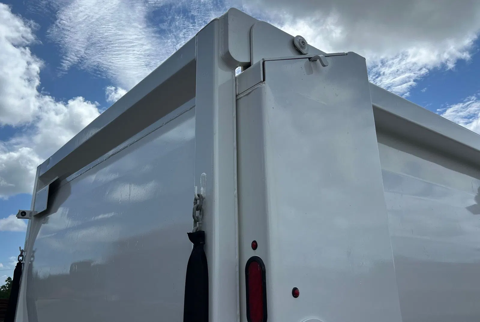 2023 Peterbilt 567
