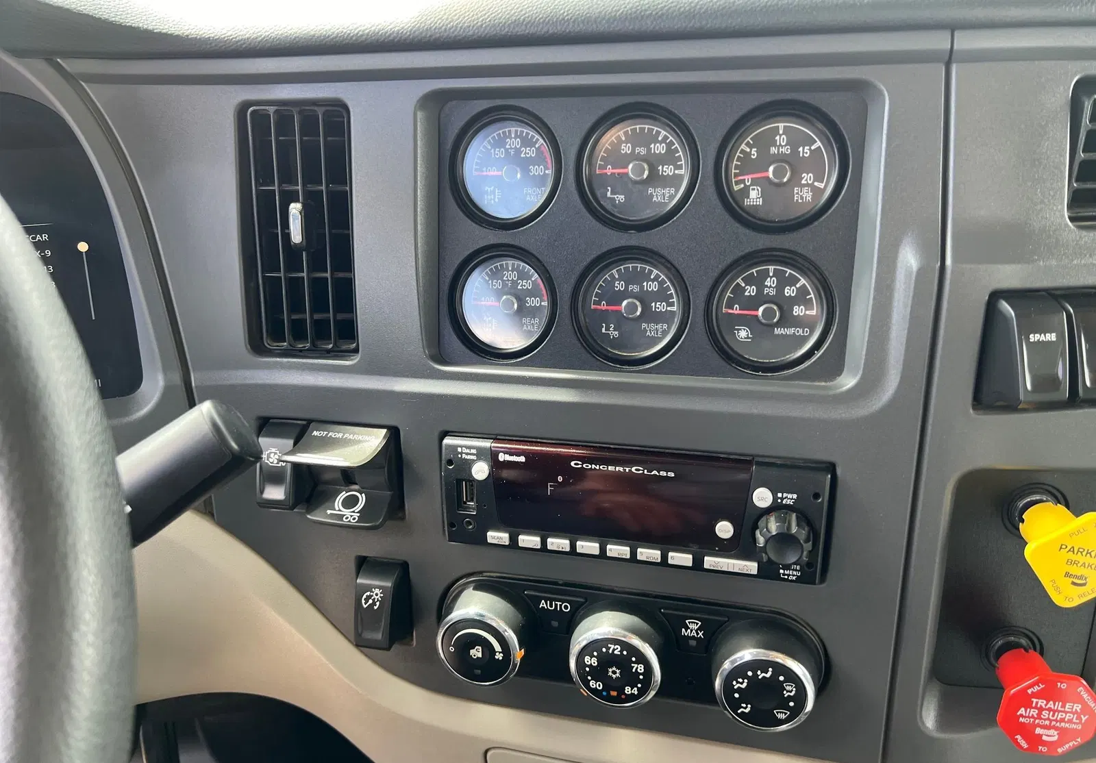 2023 Peterbilt 567