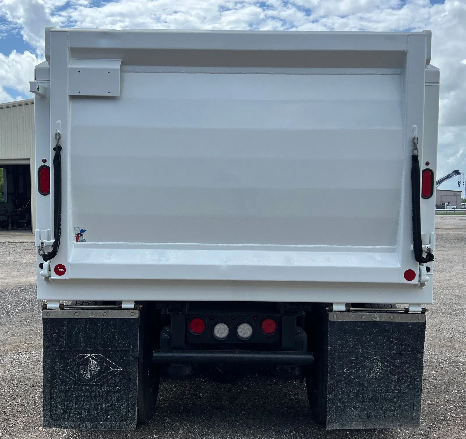 2023 Peterbilt 567