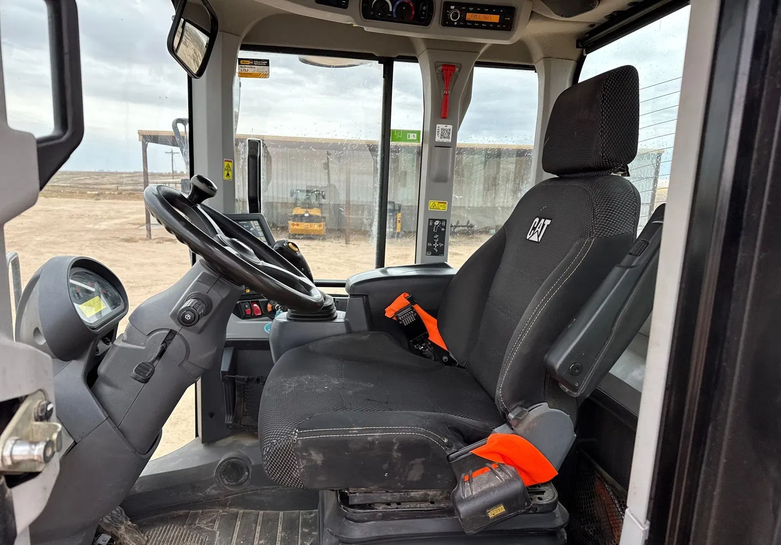 2023 Caterpillar 930M