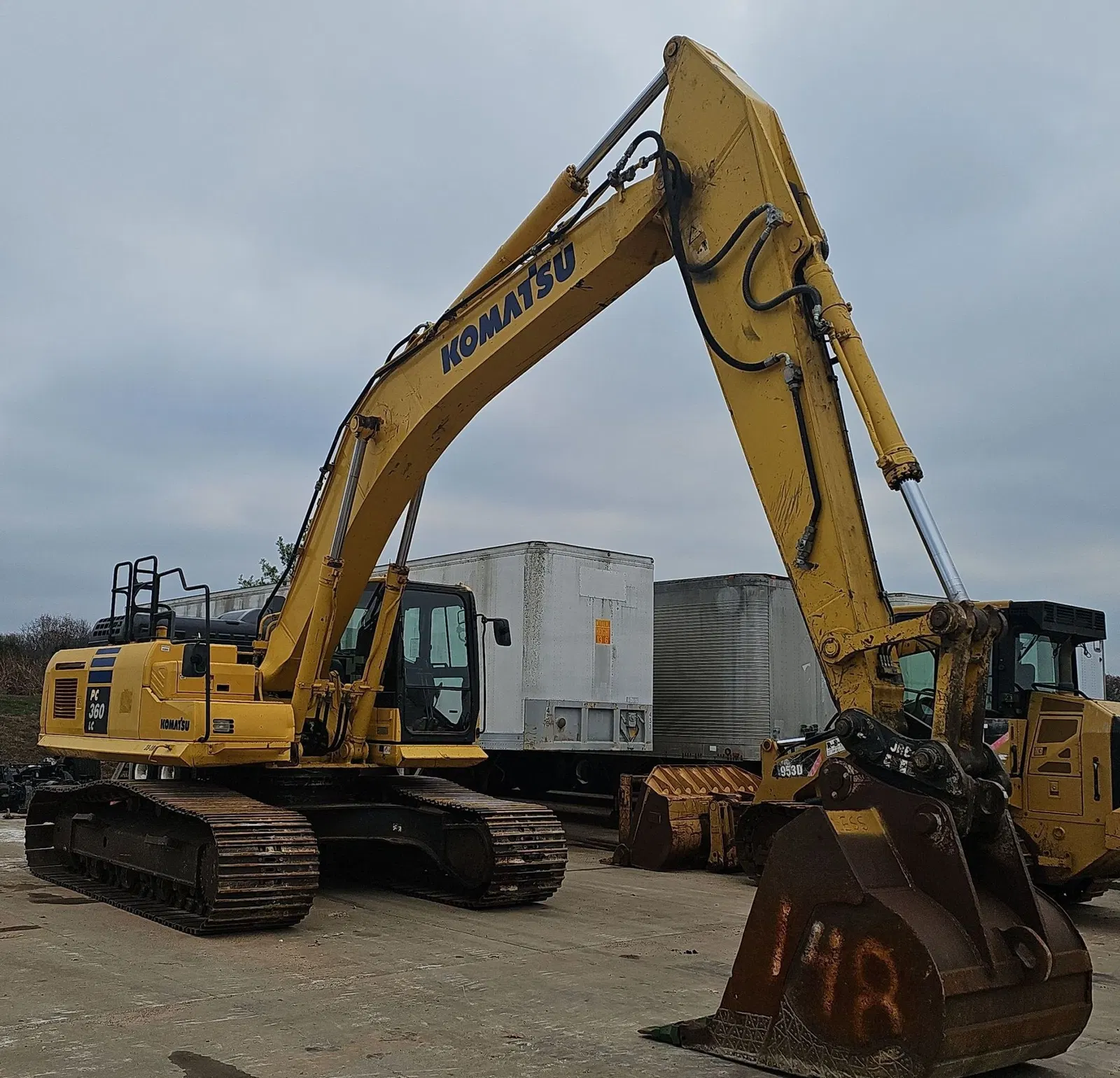 2018 Komatsu PC360LC-11