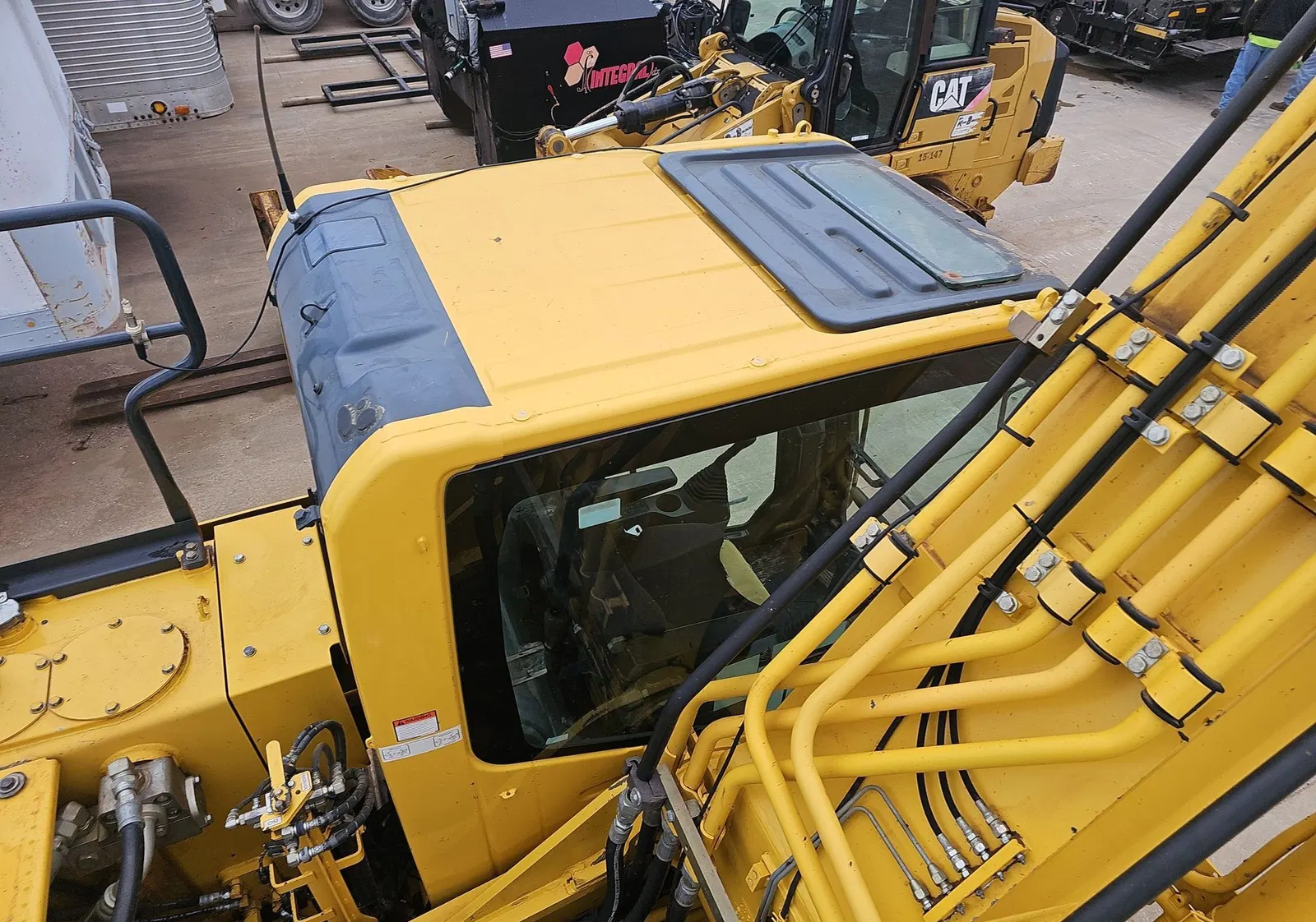2018 Komatsu PC360LC-11