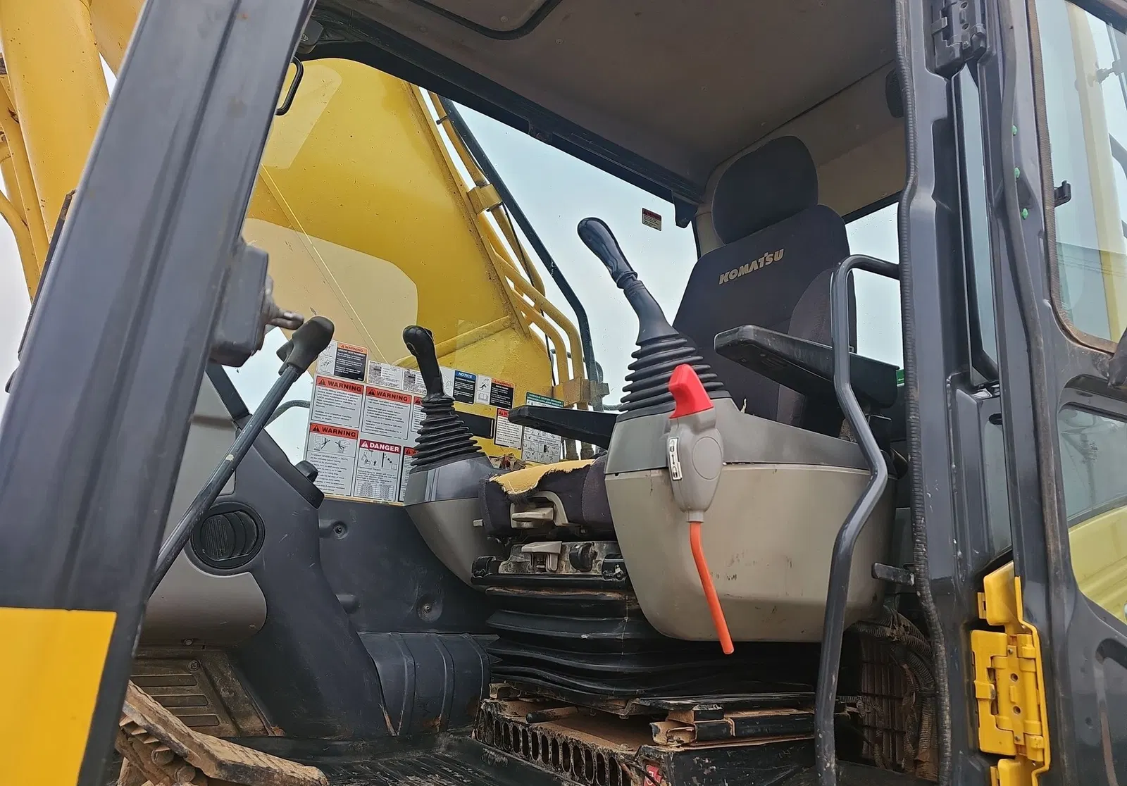 2018 Komatsu PC360LC-11