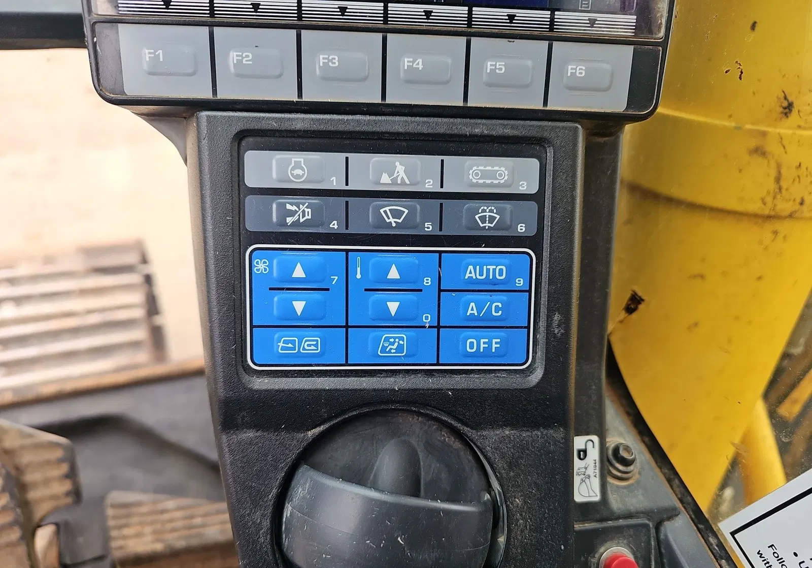 2018 Komatsu PC360LC-11