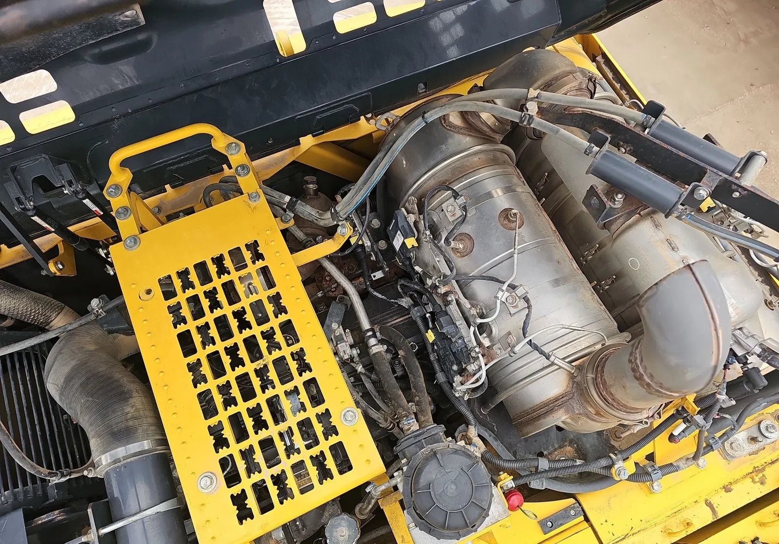 2018 Komatsu PC360LC-11