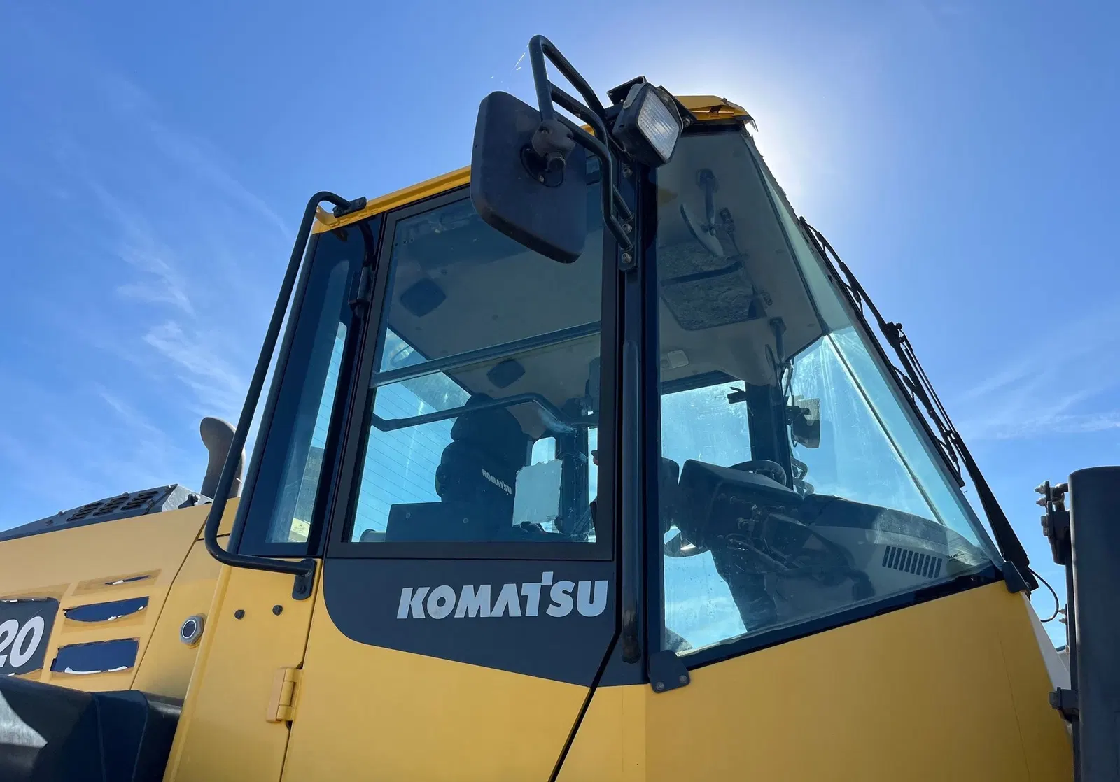 2018 Komatsu WA320-8