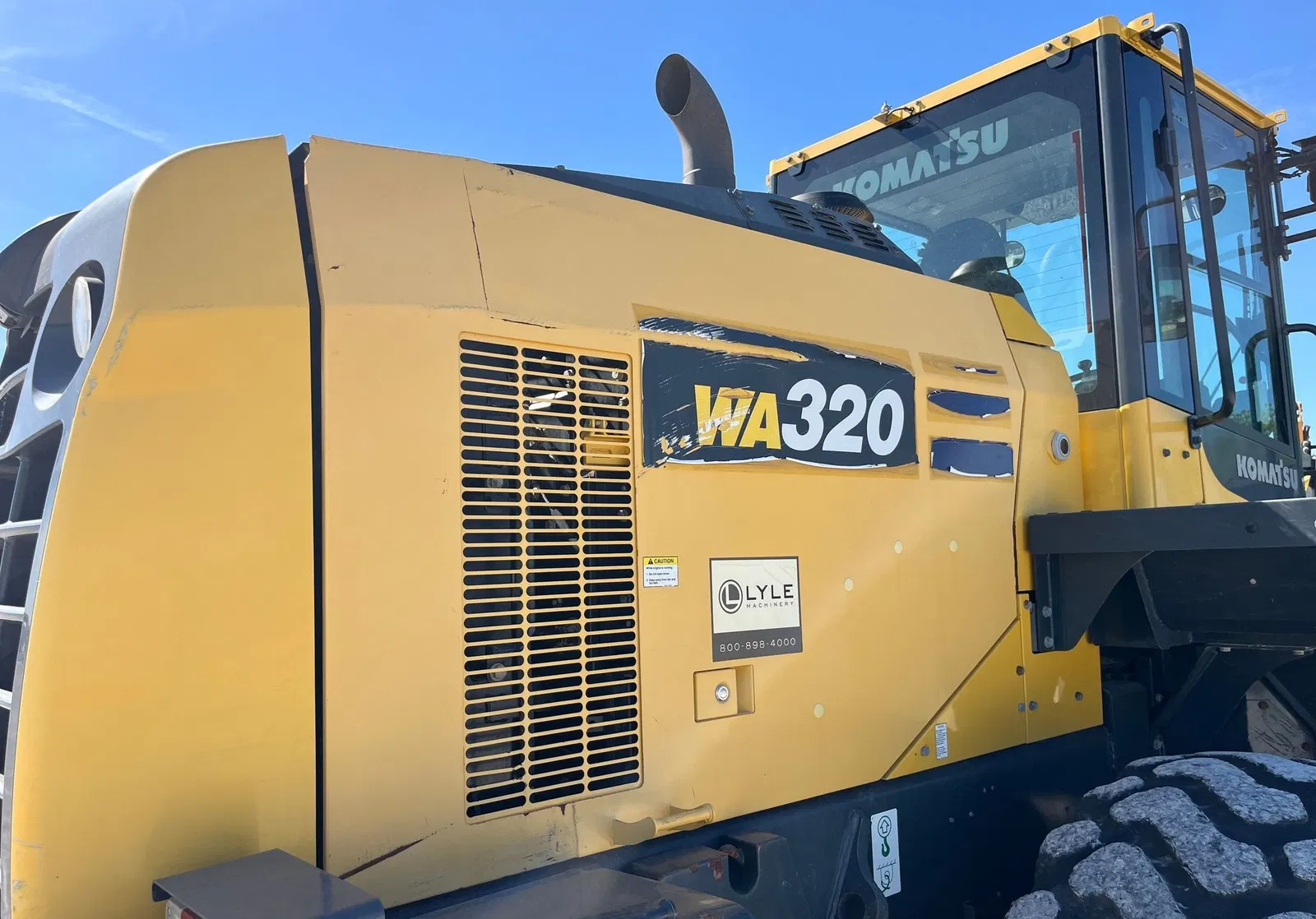 2018 Komatsu WA320-8