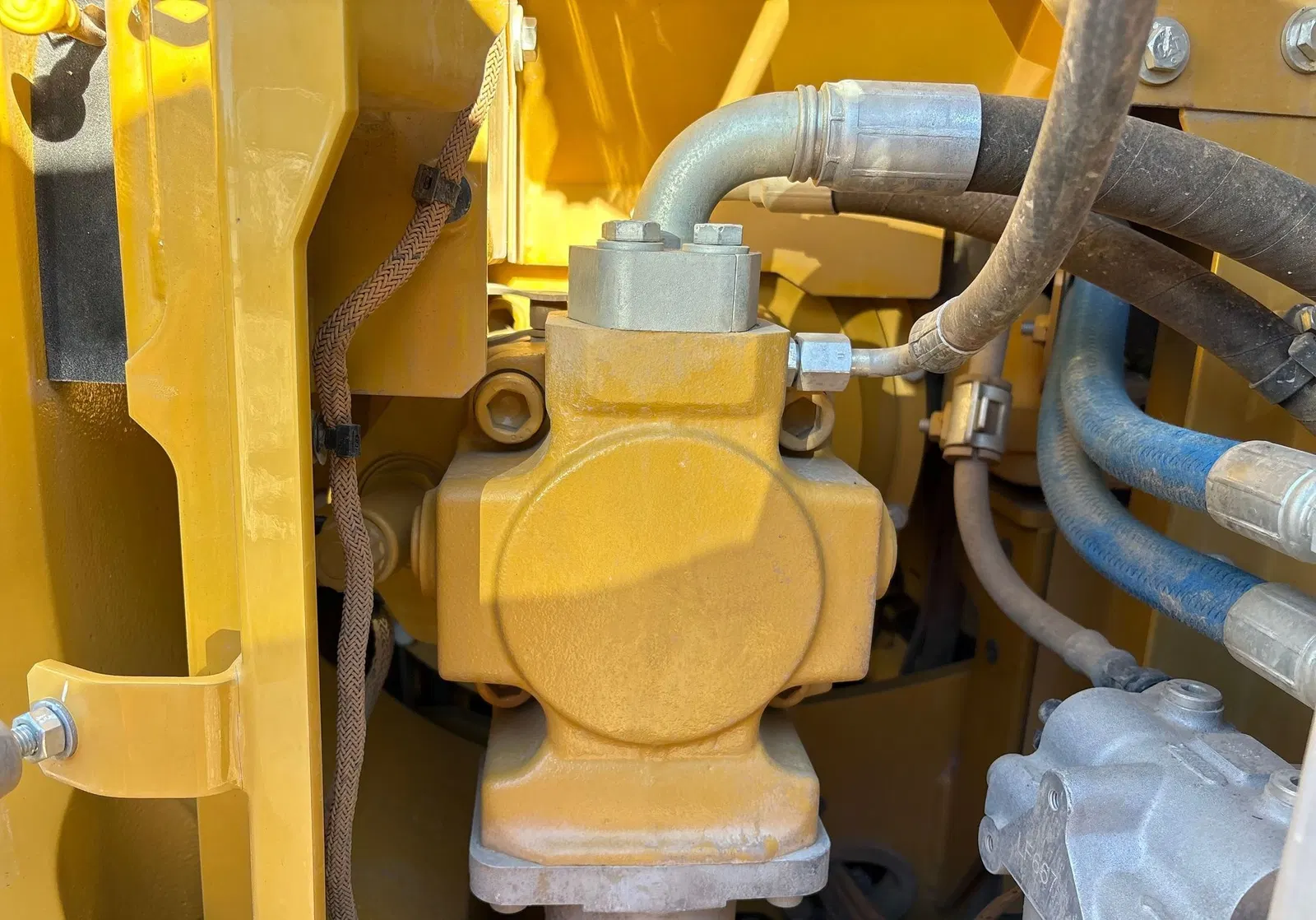 2022 Caterpillar 315