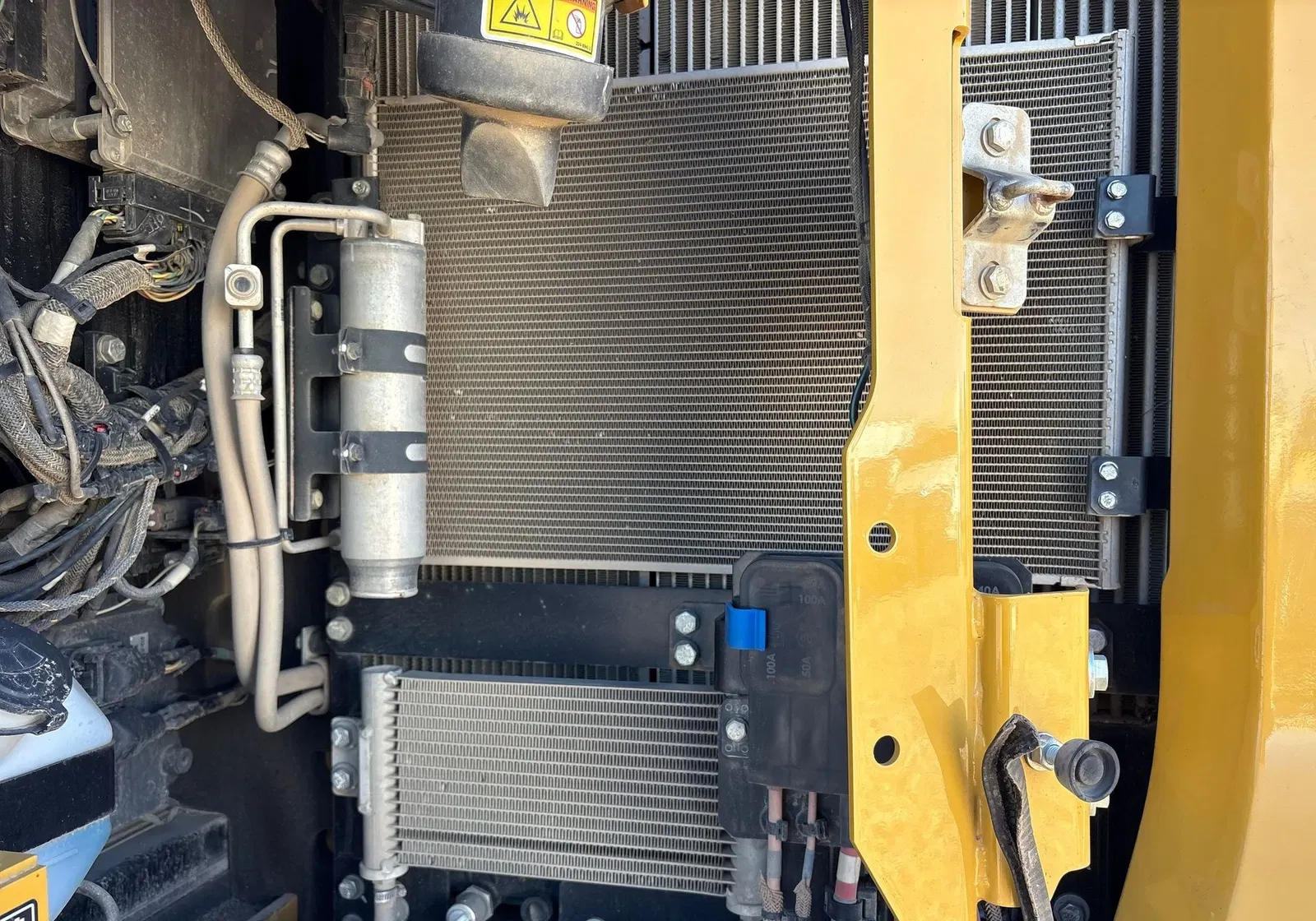 2022 Caterpillar 315