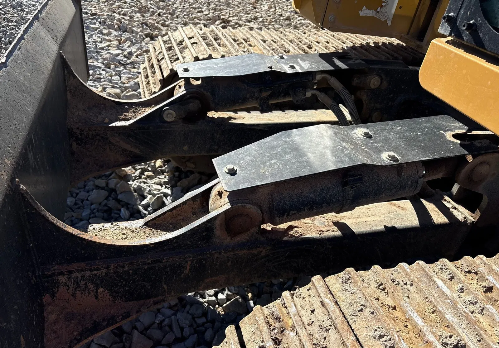 2022 Caterpillar 315
