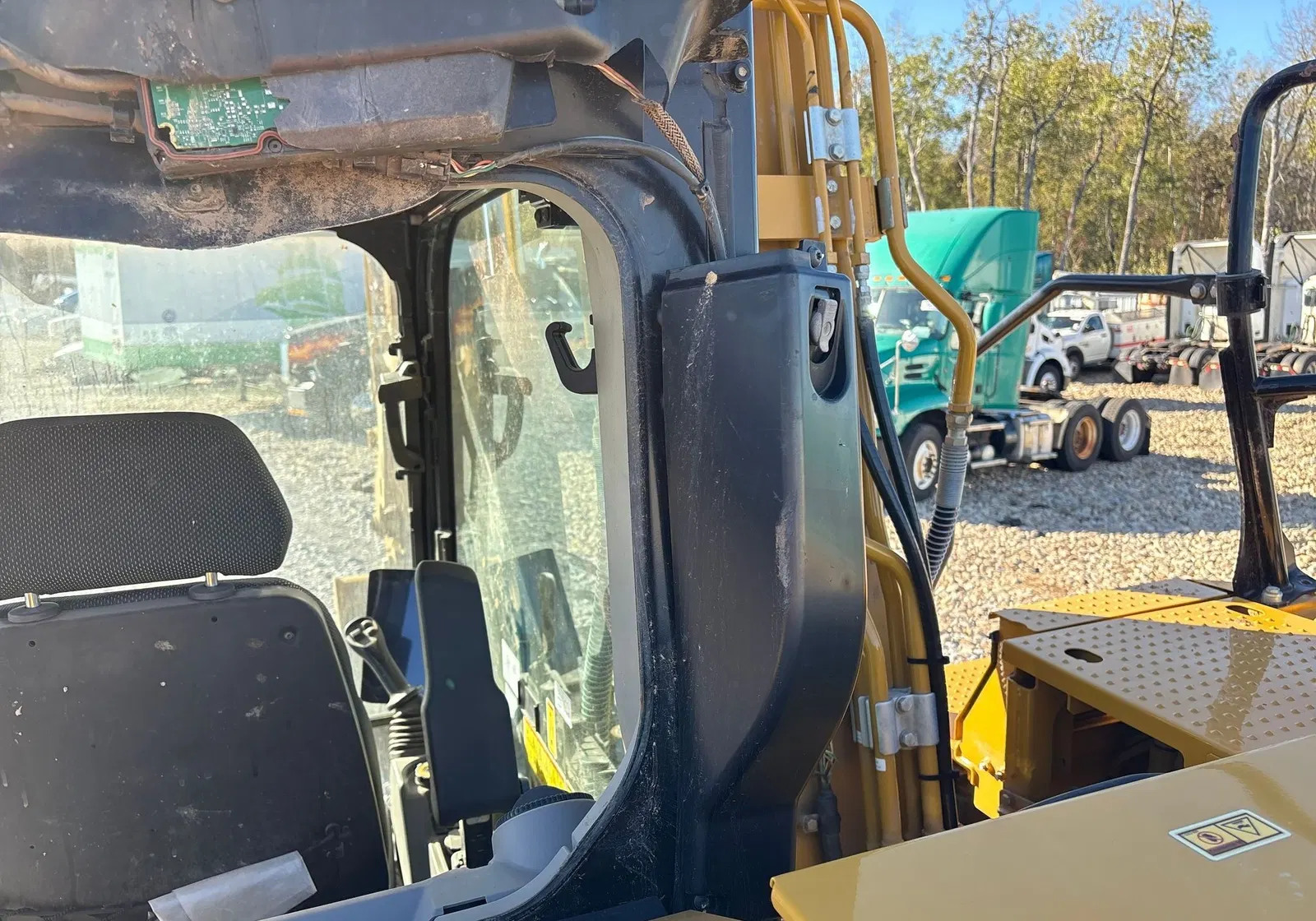 2022 Caterpillar 315
