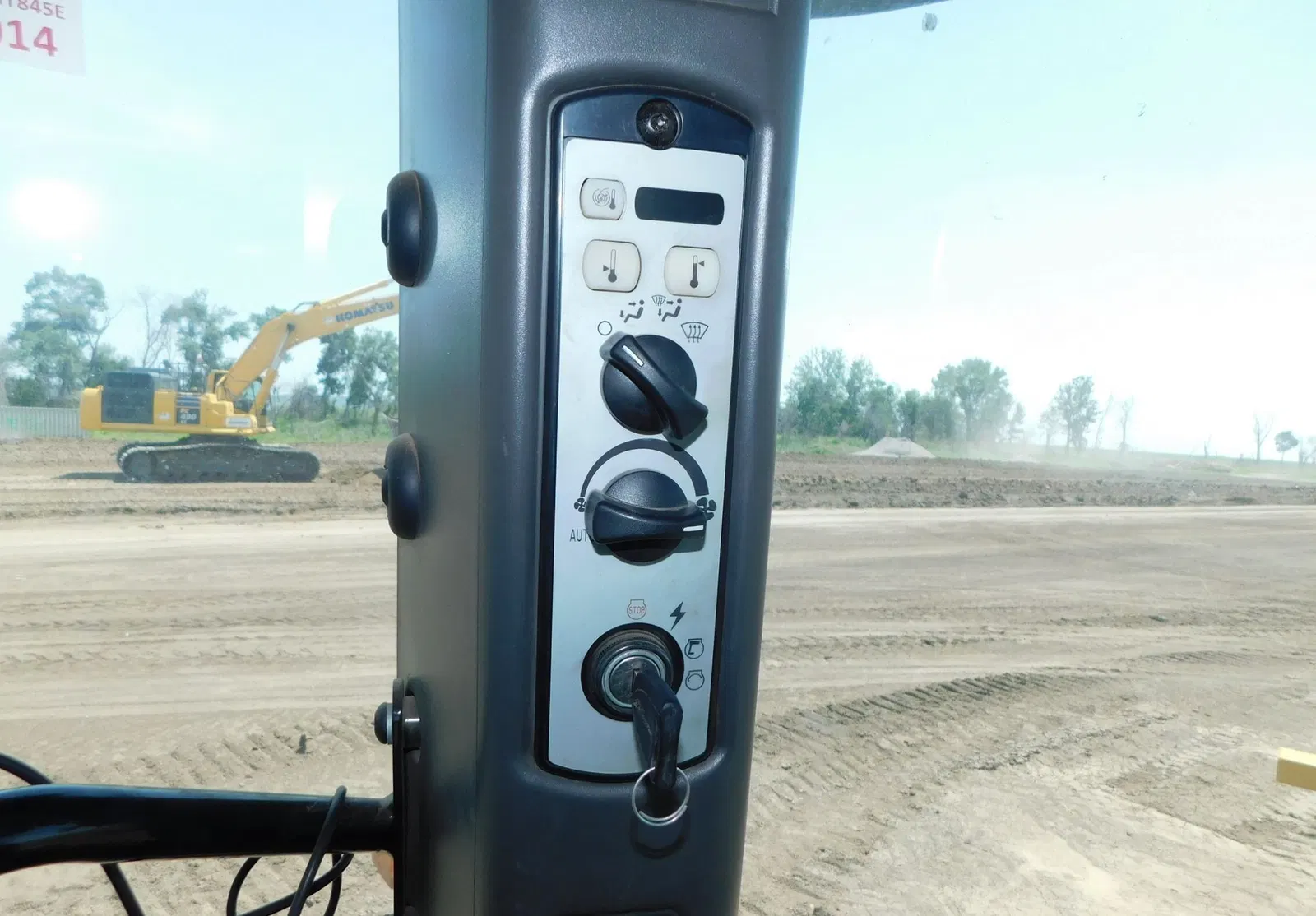 2014 Challenger MT845E
