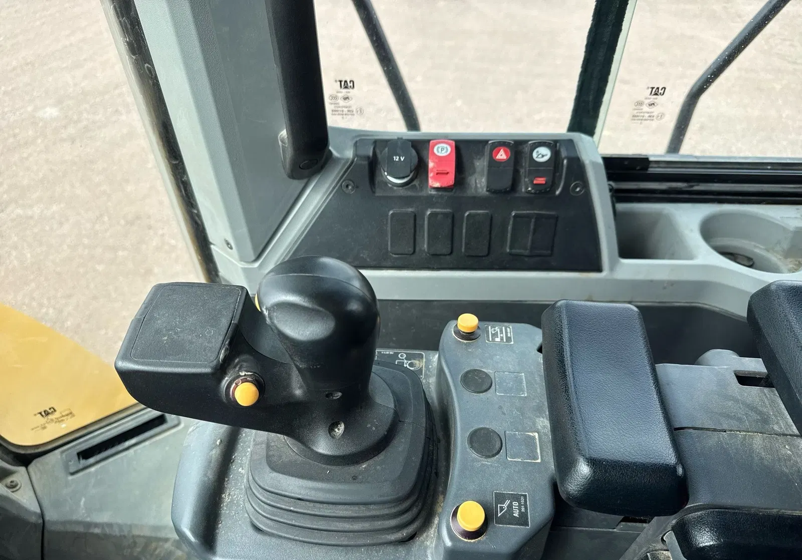 2023 Caterpillar 950M