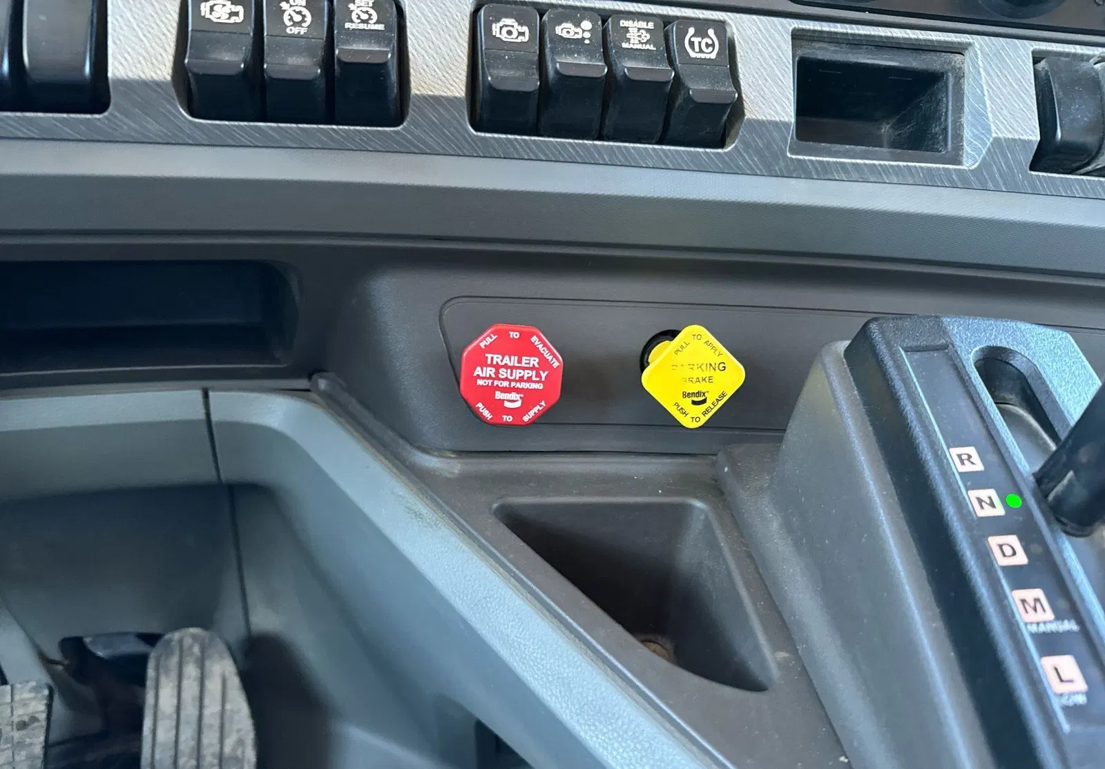 2016 Kenworth T880