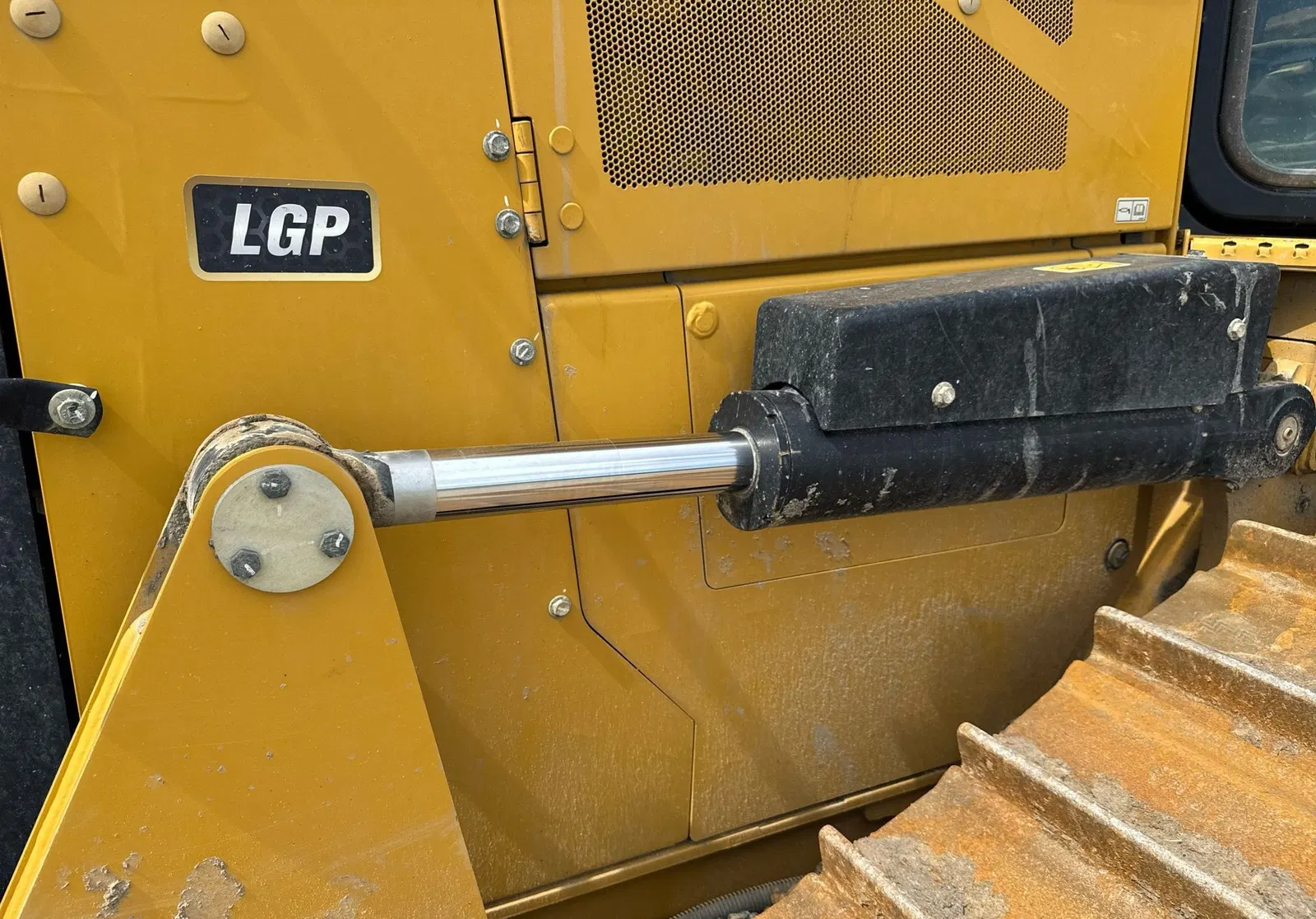 2024 Caterpillar D5