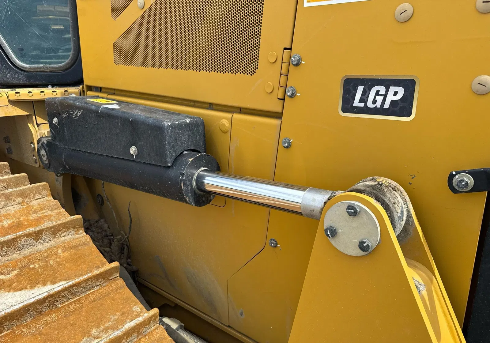 2024 Caterpillar D5