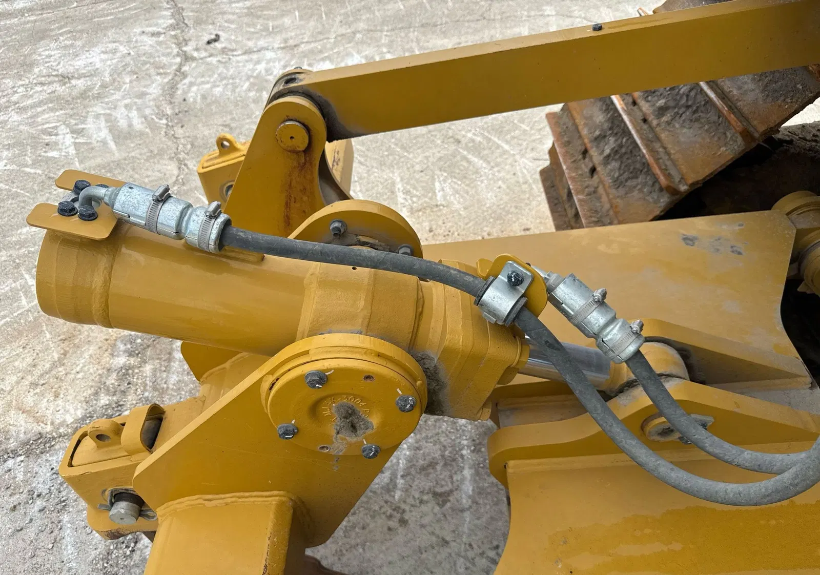 2024 Caterpillar D5
