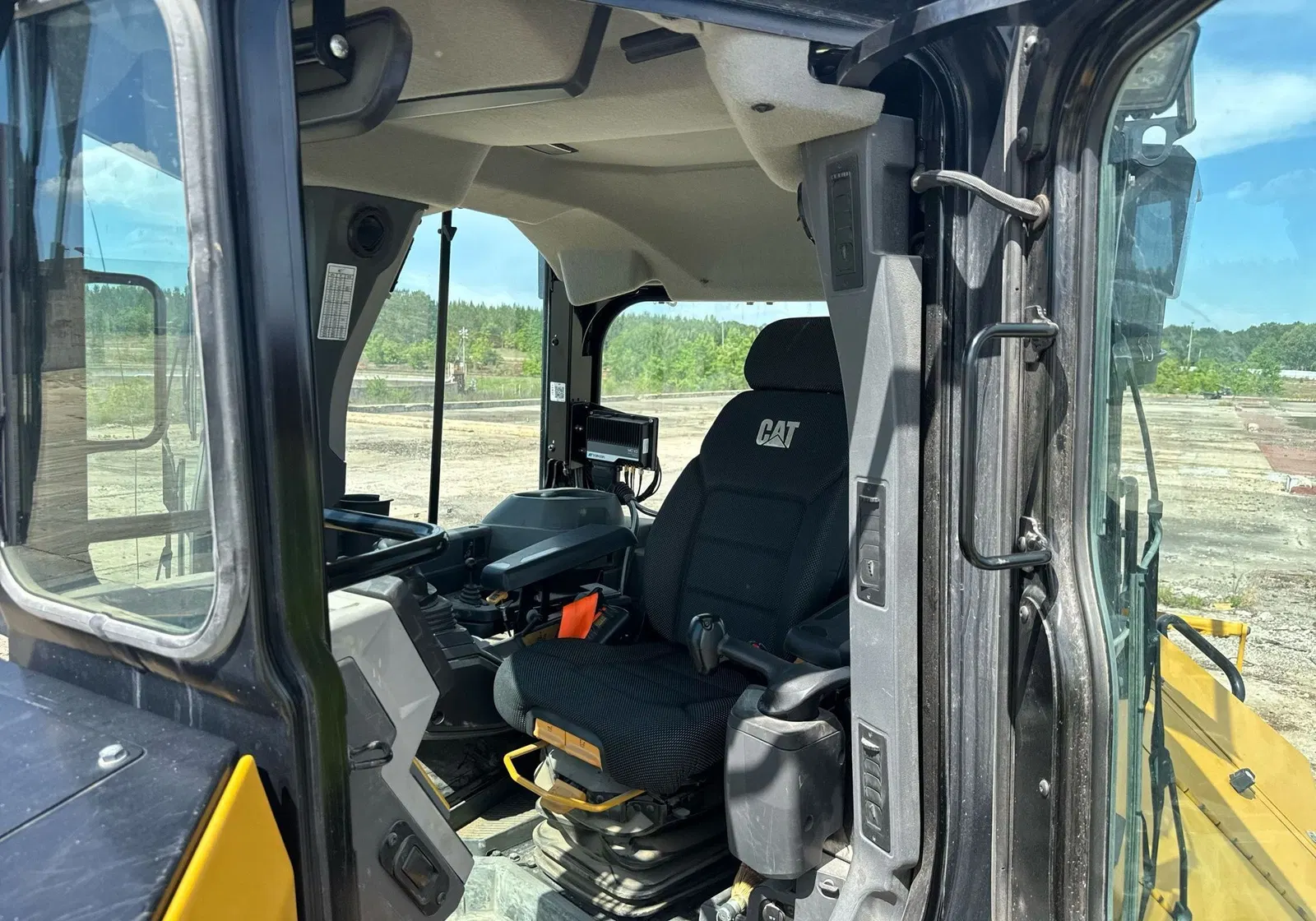 2024 Caterpillar D5