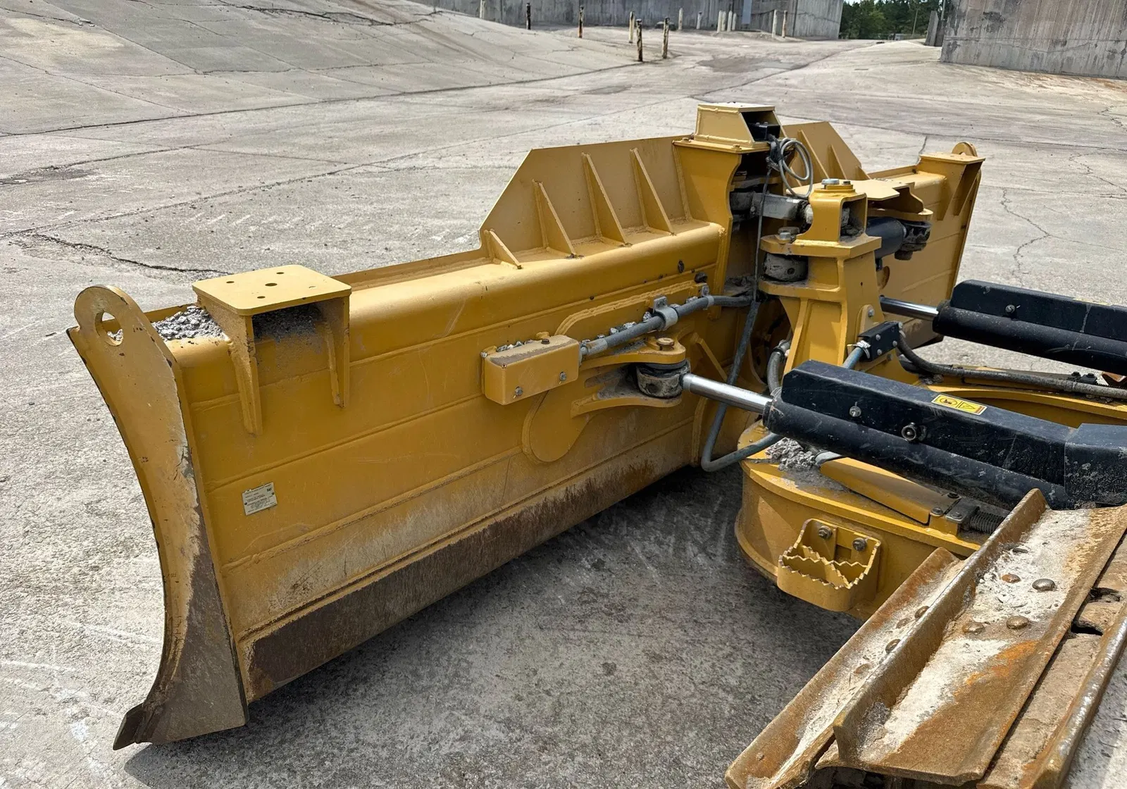 2024 Caterpillar D5