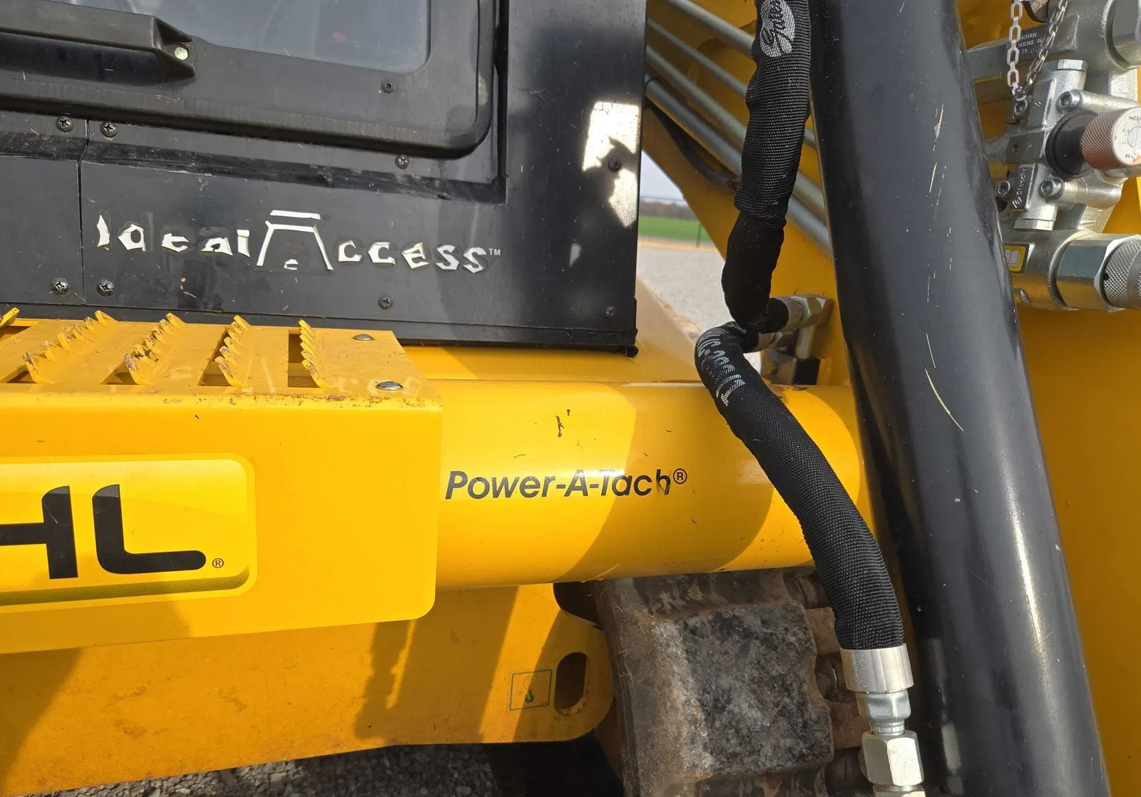 2023 Gehl VT320