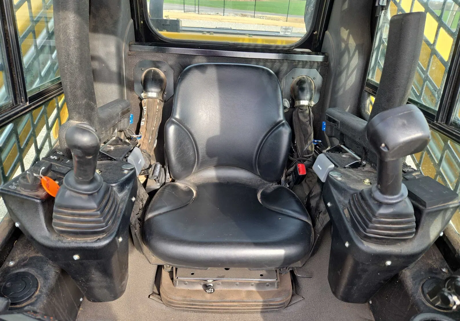 2023 Gehl VT320
