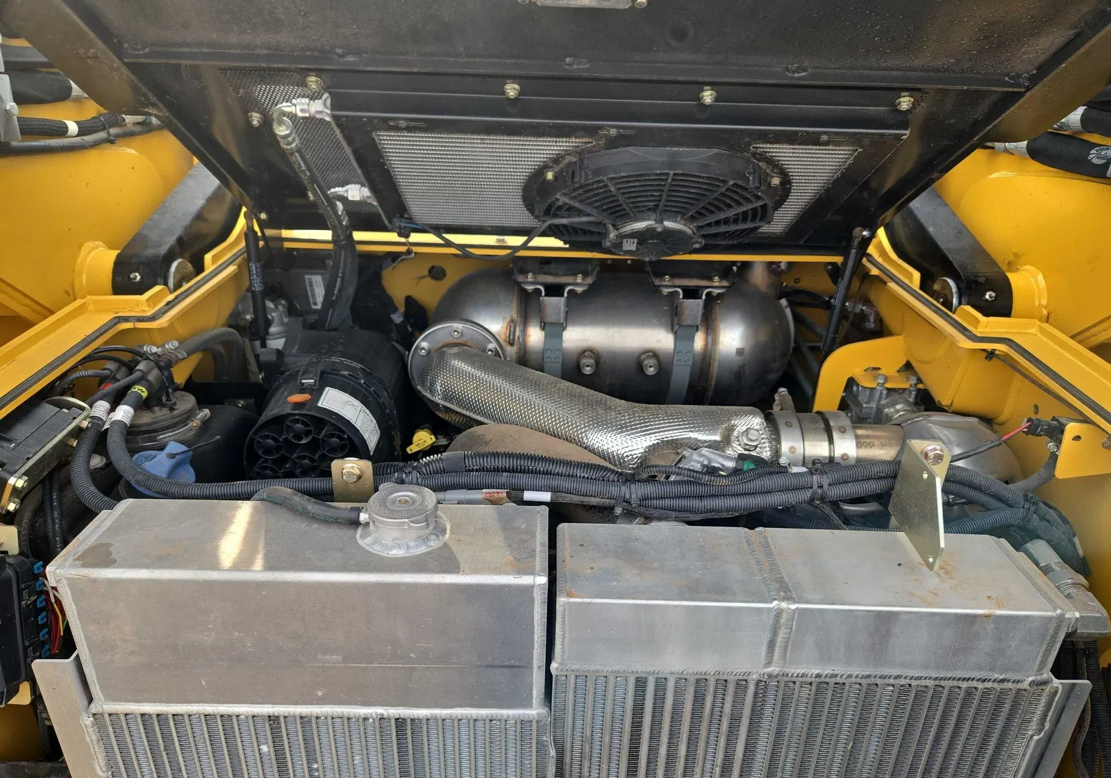 2023 Gehl VT320