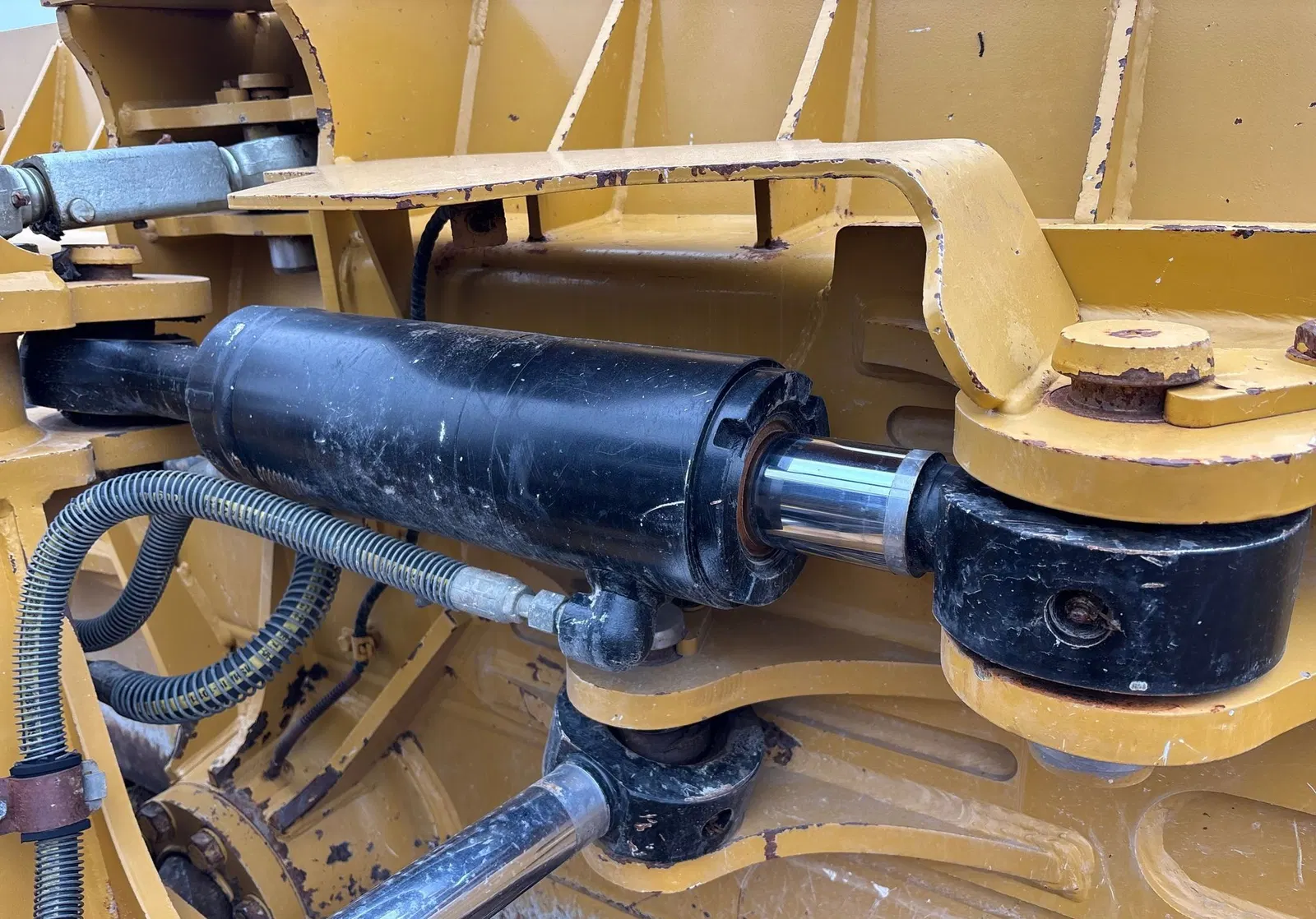 2021 Caterpillar D5