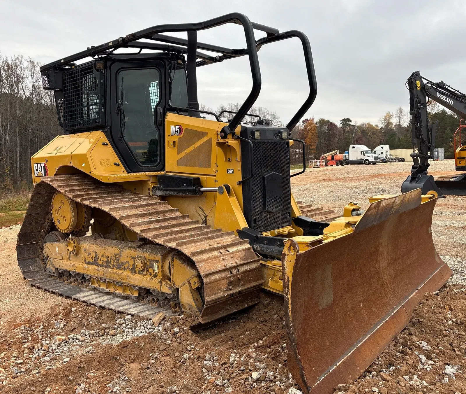 2021 Caterpillar D5