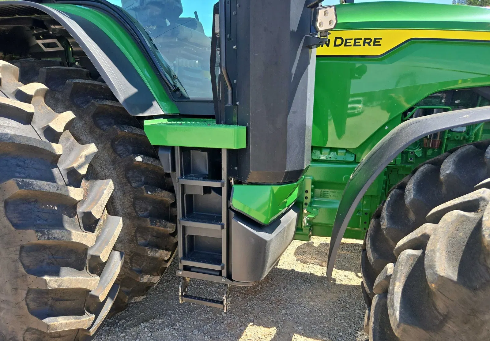 2022 John Deere 8R410