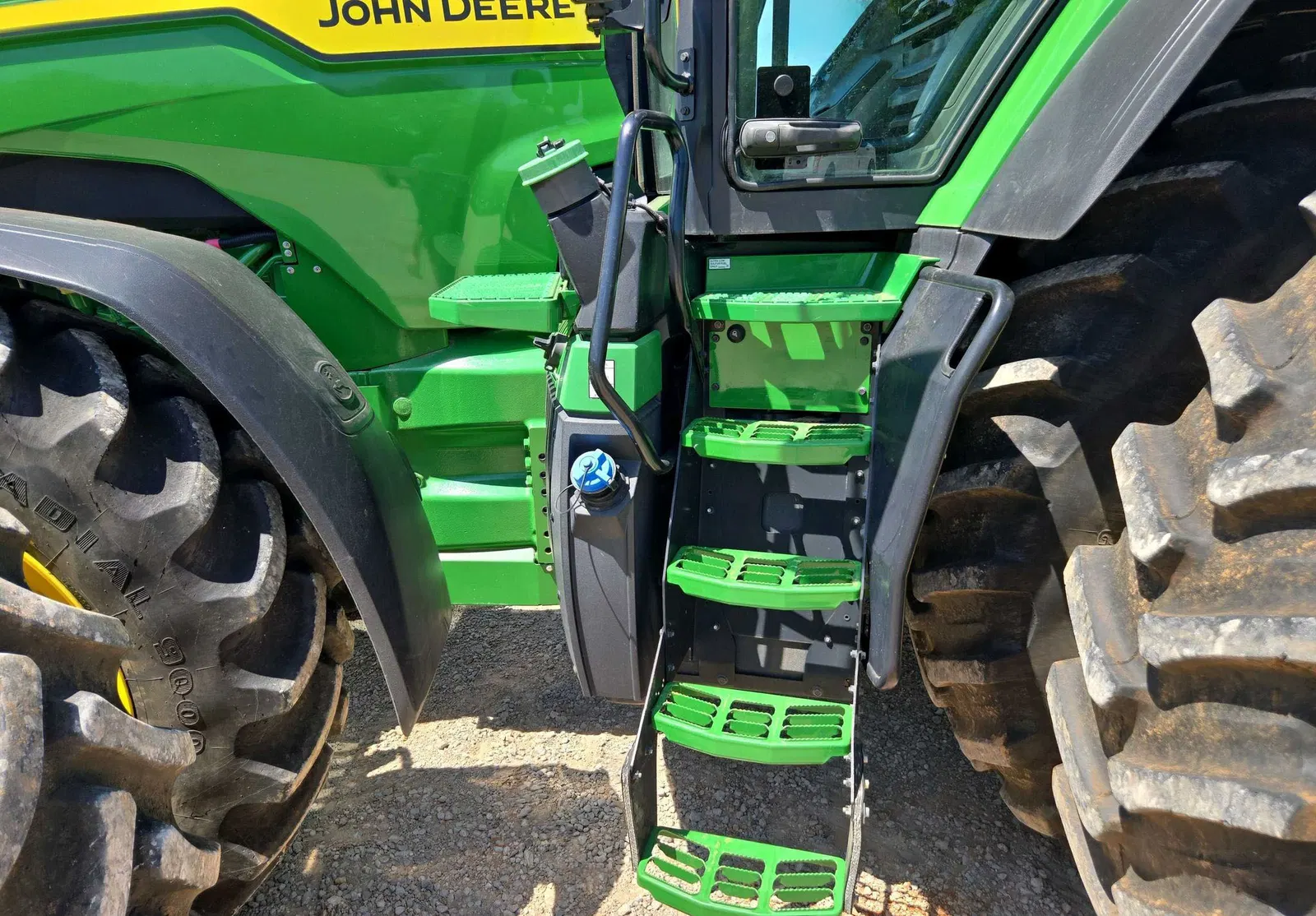 2022 John Deere 8R410
