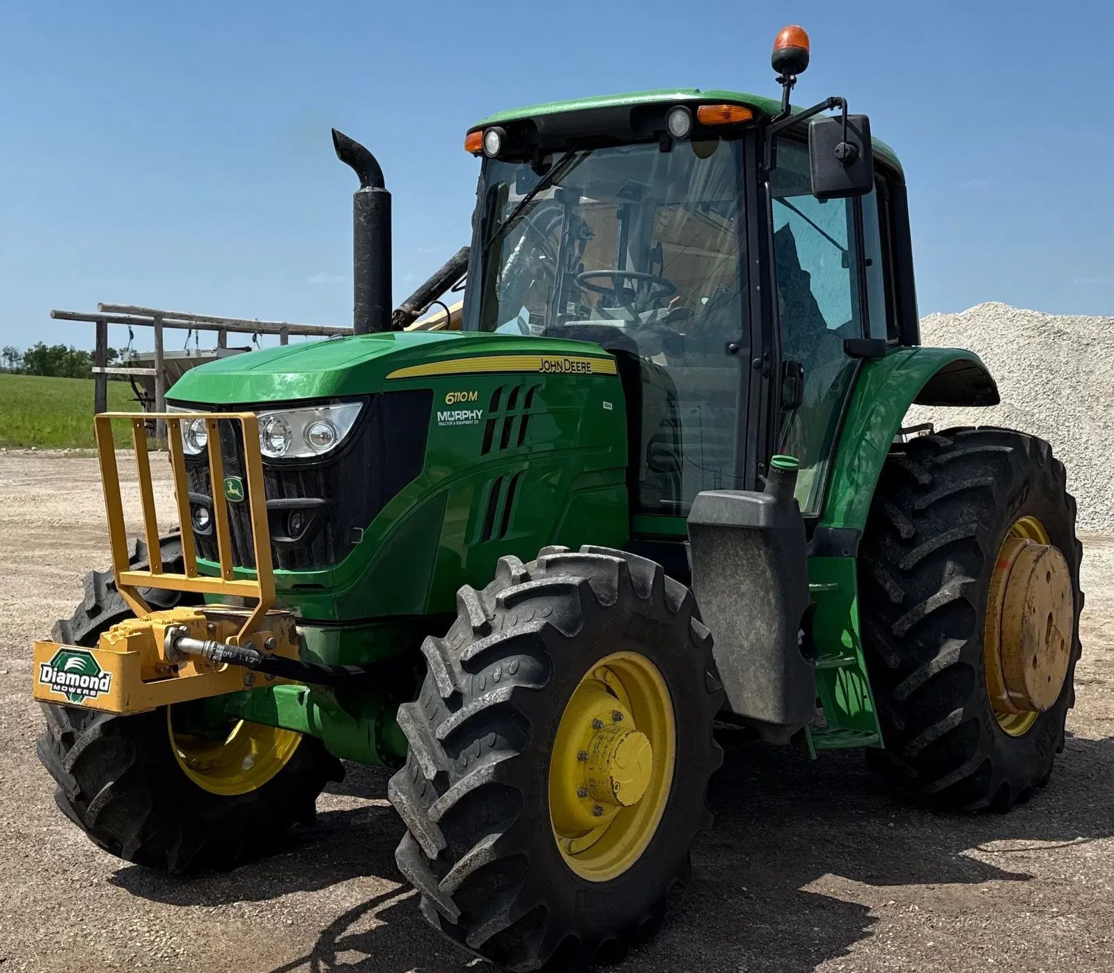 2016 John Deere 6110M