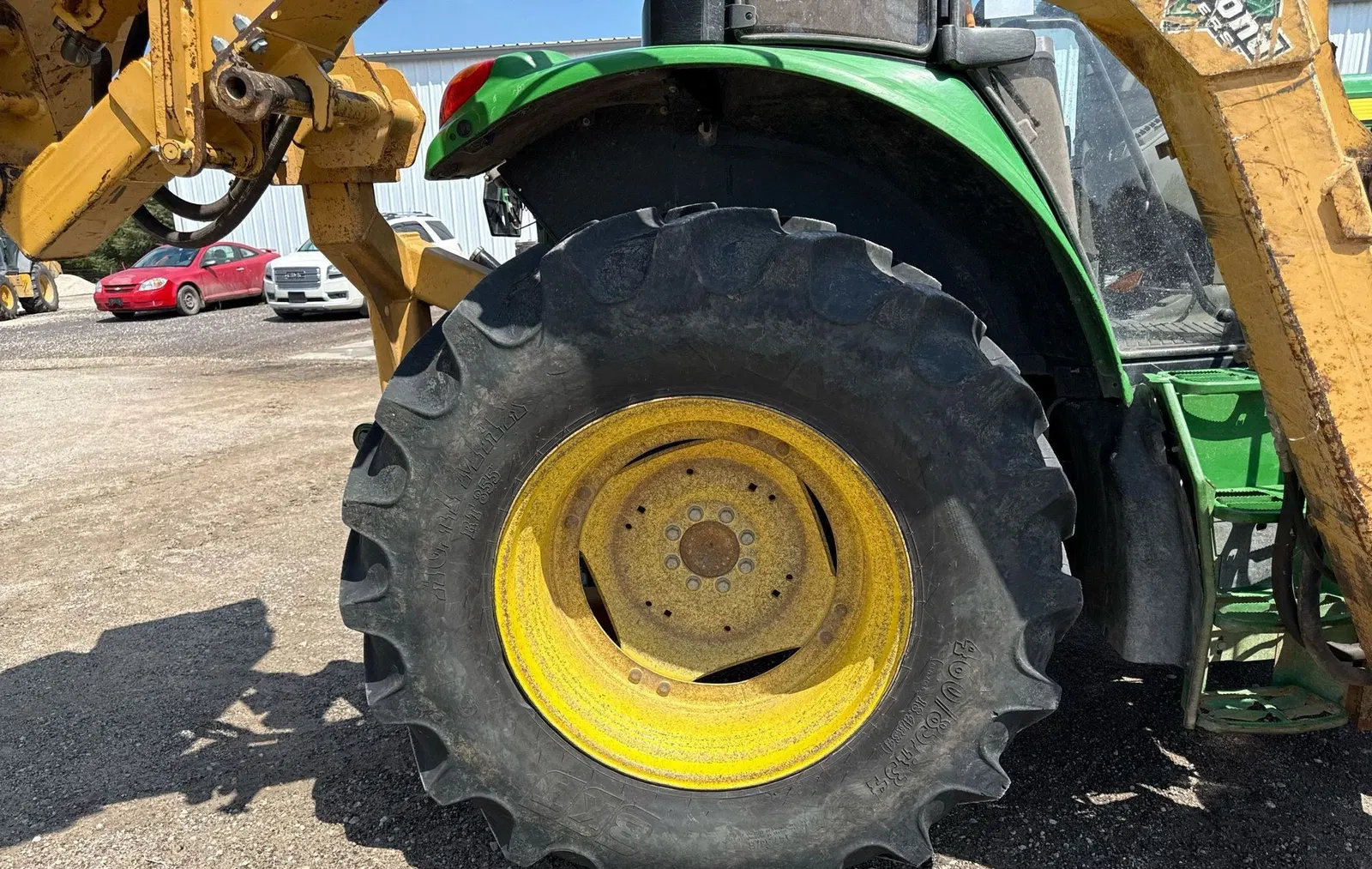 2016 John Deere 6110M