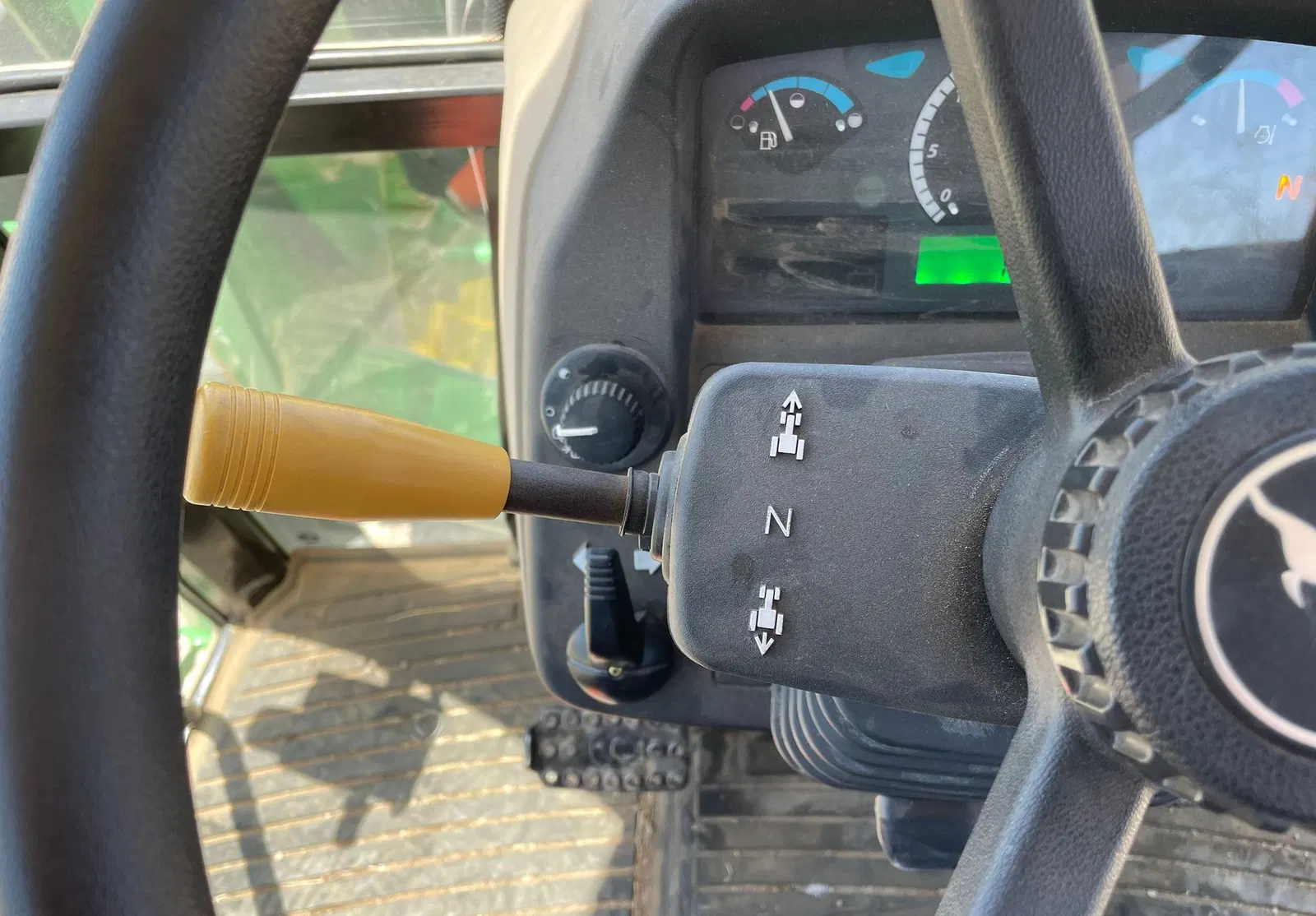 2018 John Deere 5075E
