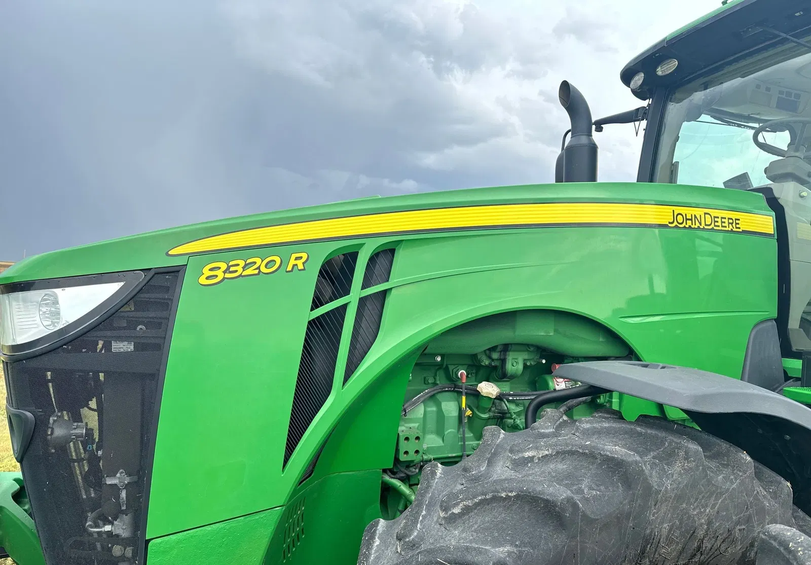 2015 John Deere 8320R