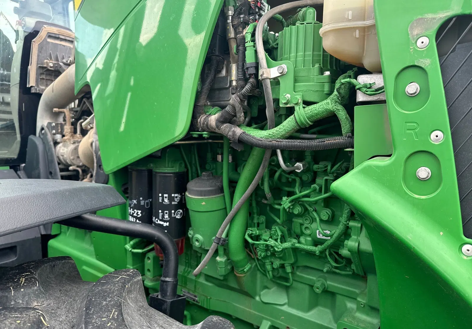 2015 John Deere 8320R