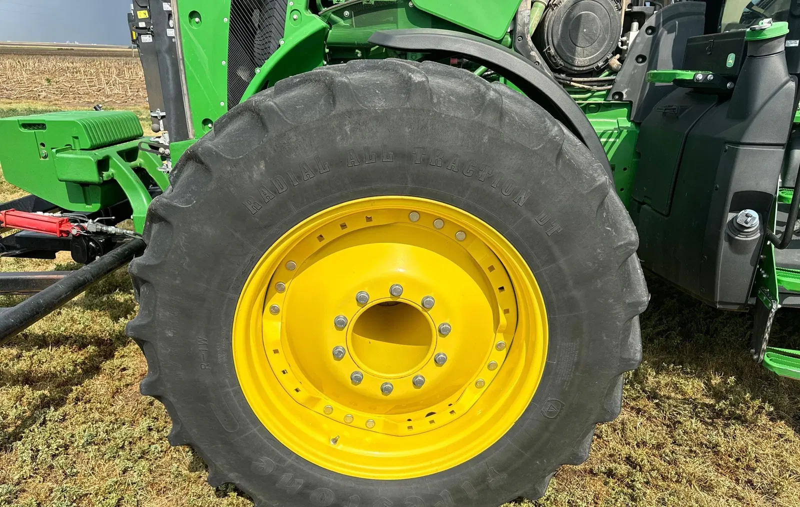 2015 John Deere 8320R