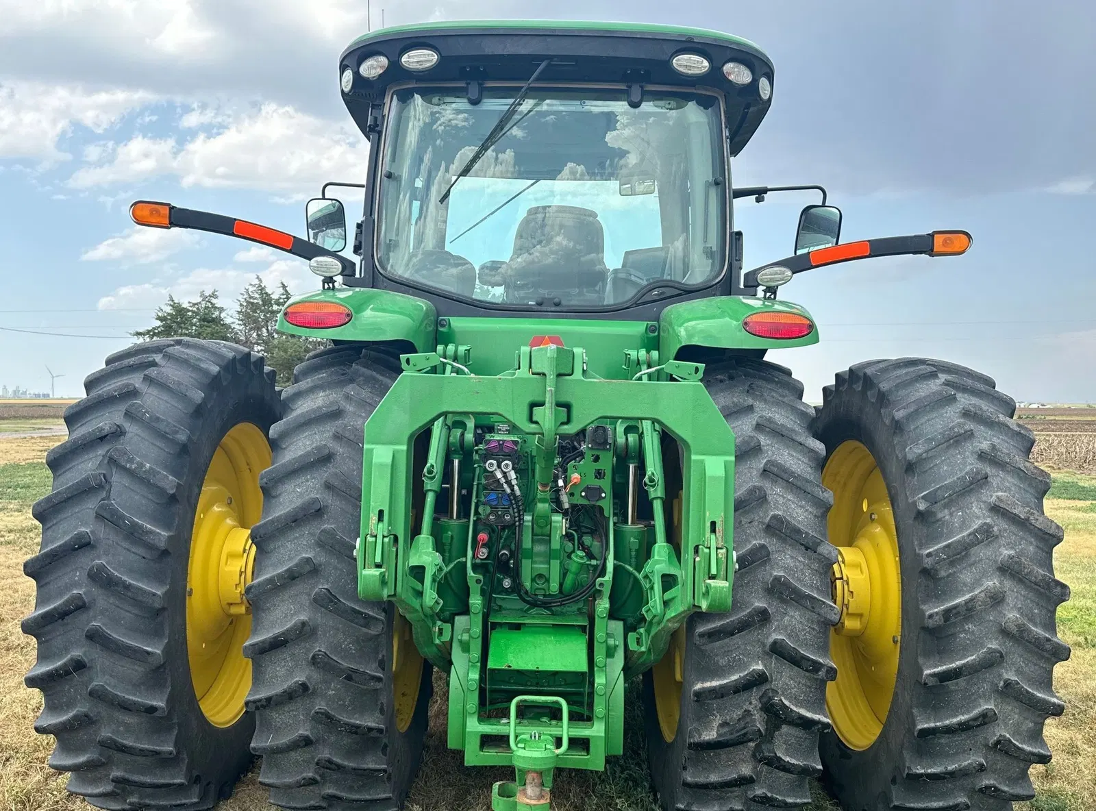 2015 John Deere 8320R