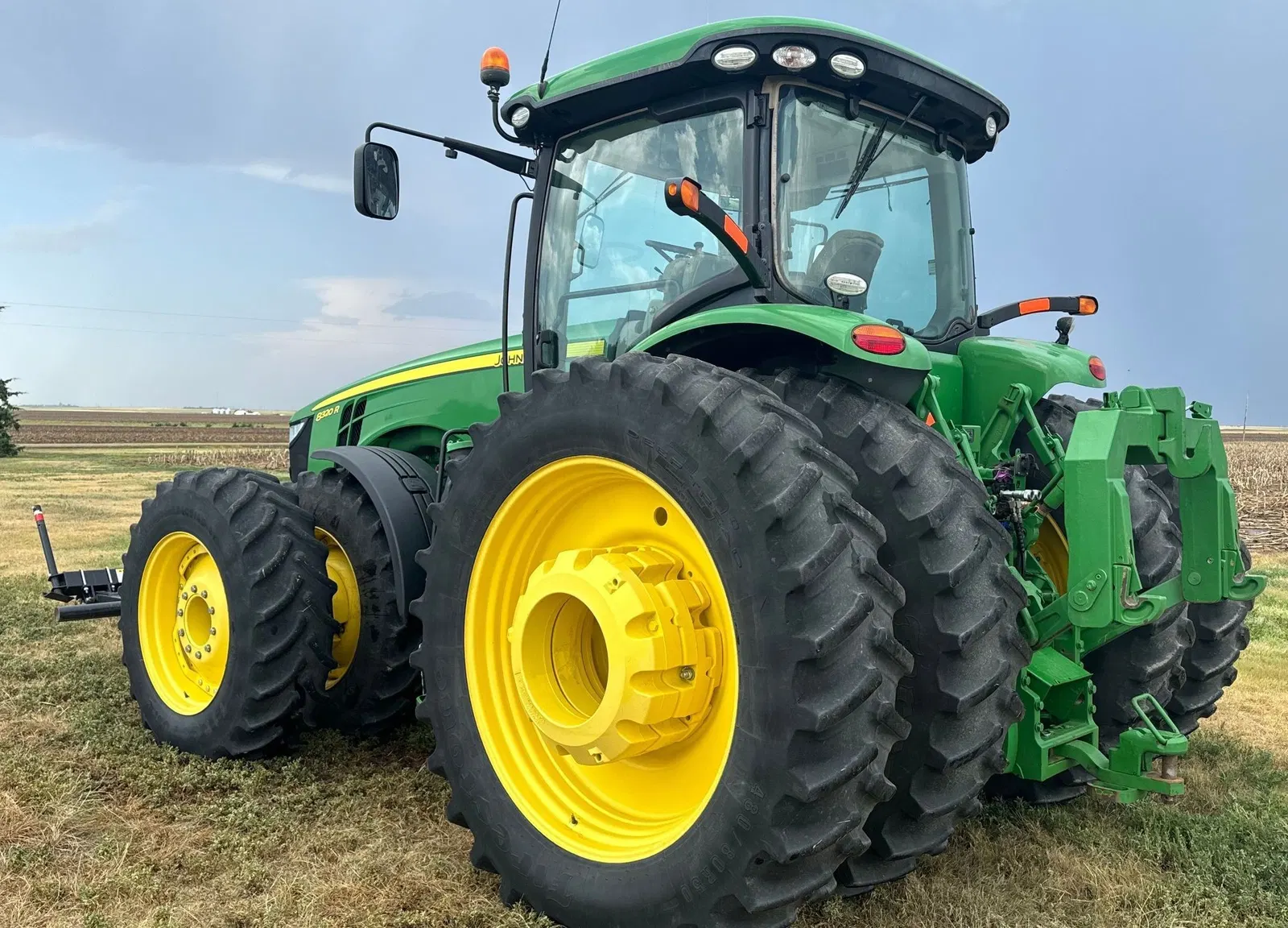 2015 John Deere 8320R