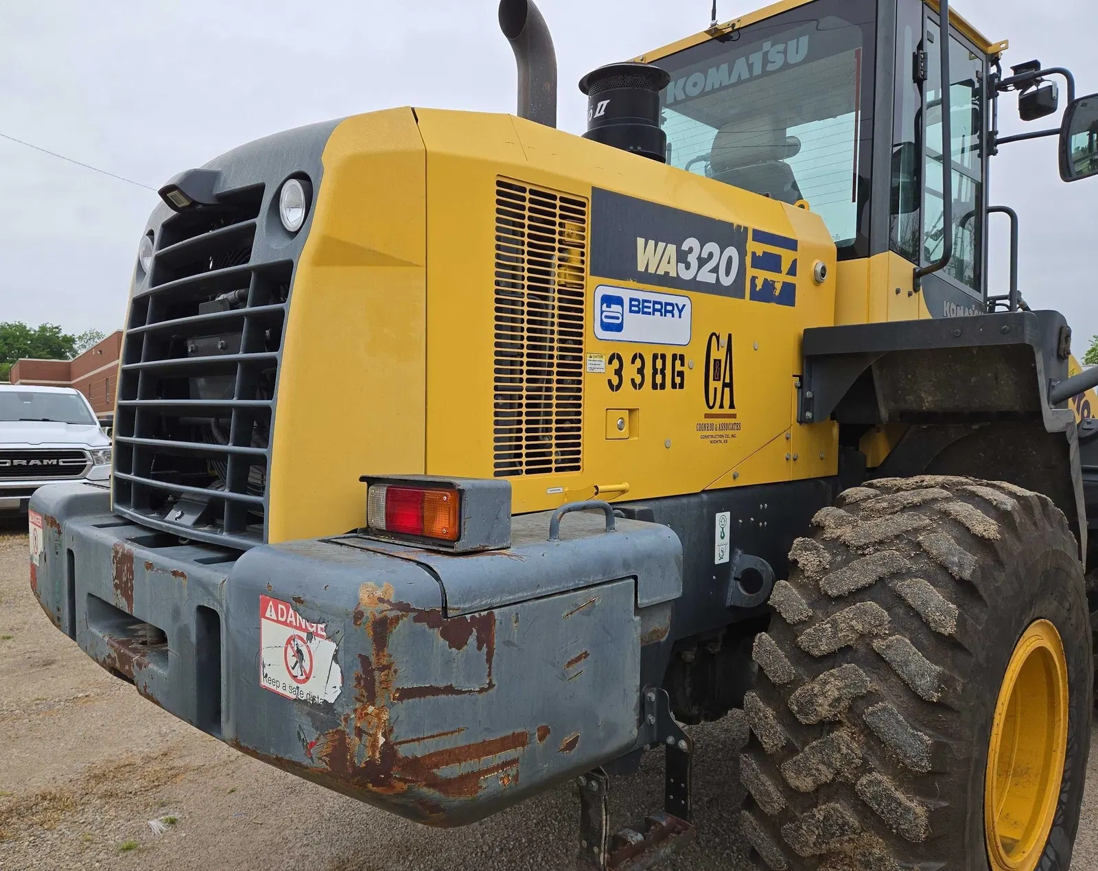 2015 Komatsu WA320-7