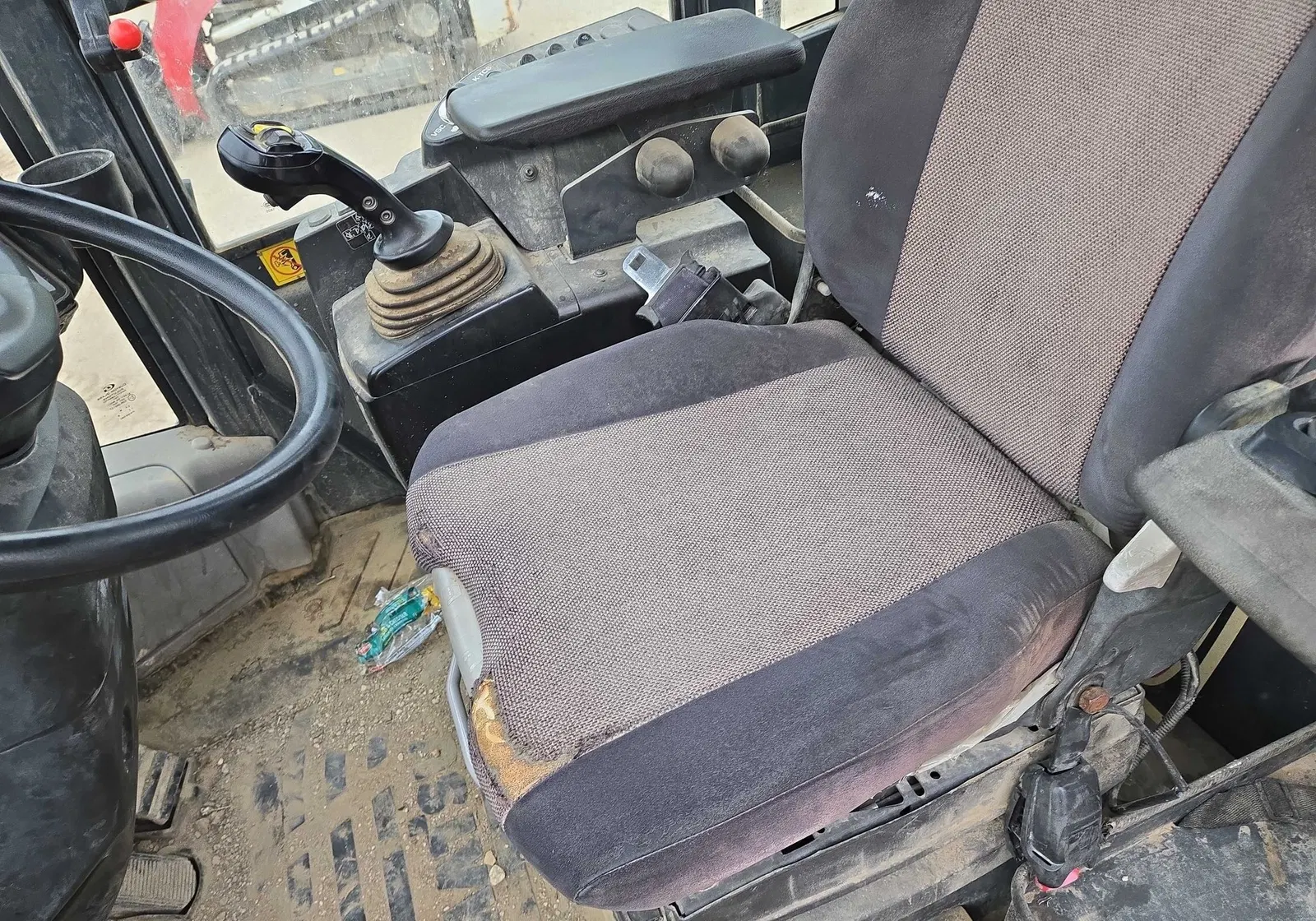 2015 Komatsu WA320-7