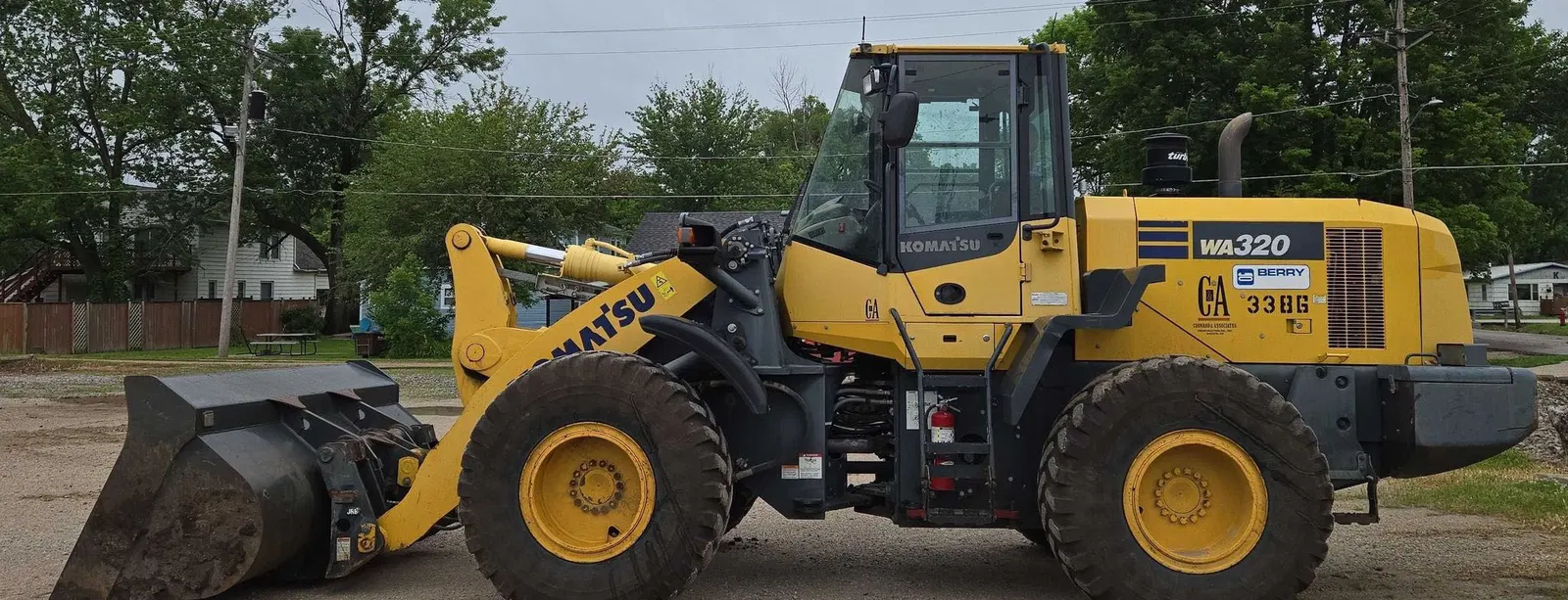 2015 Komatsu WA320-7