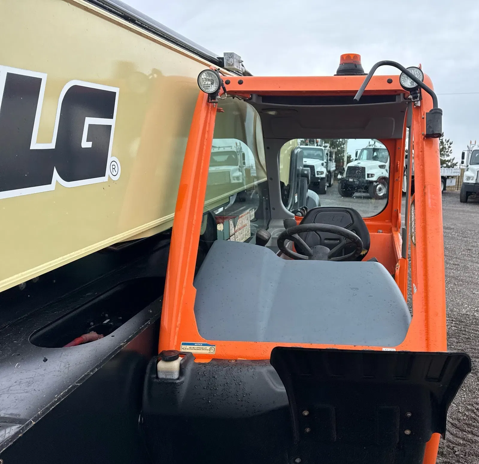 2019 JLG 1255