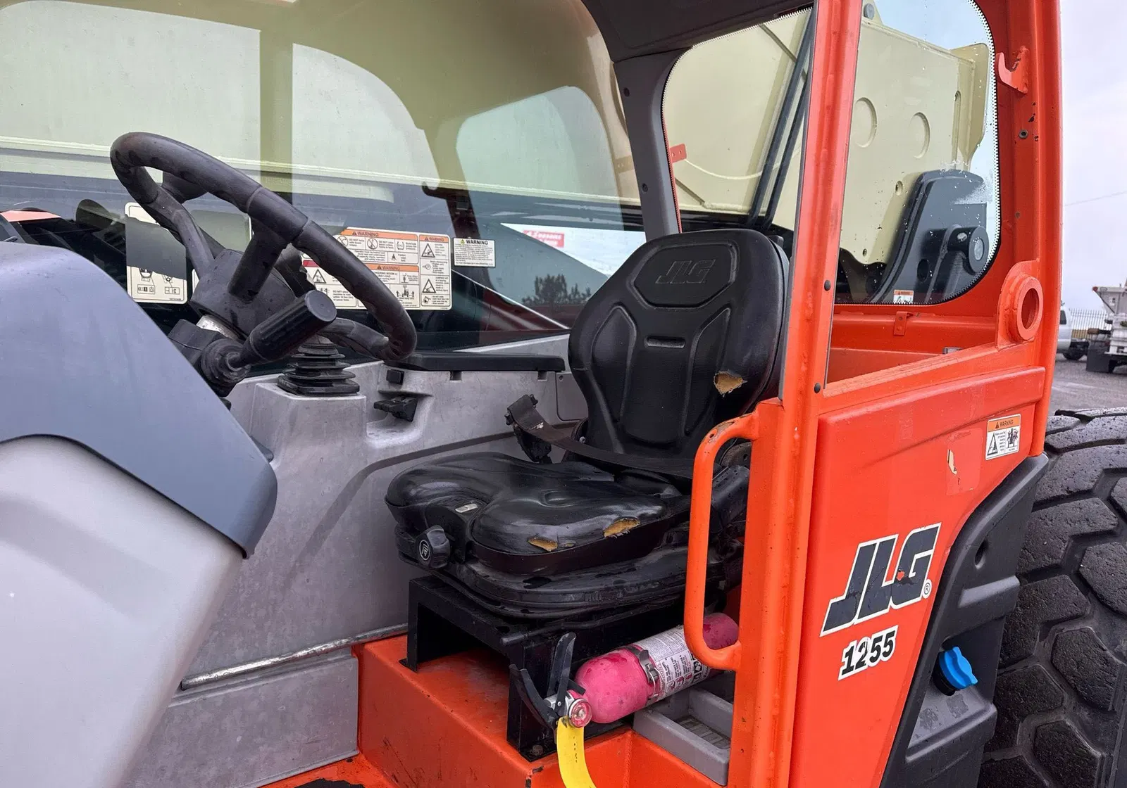 2019 JLG 1255