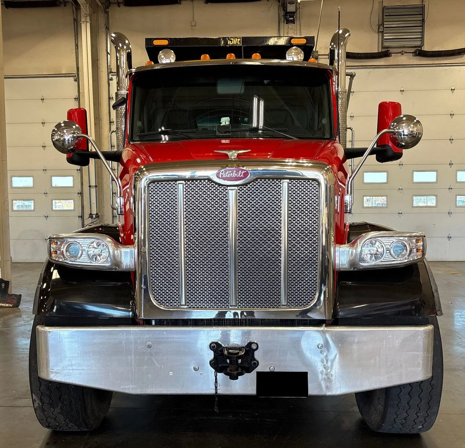 2025 Peterbilt 567