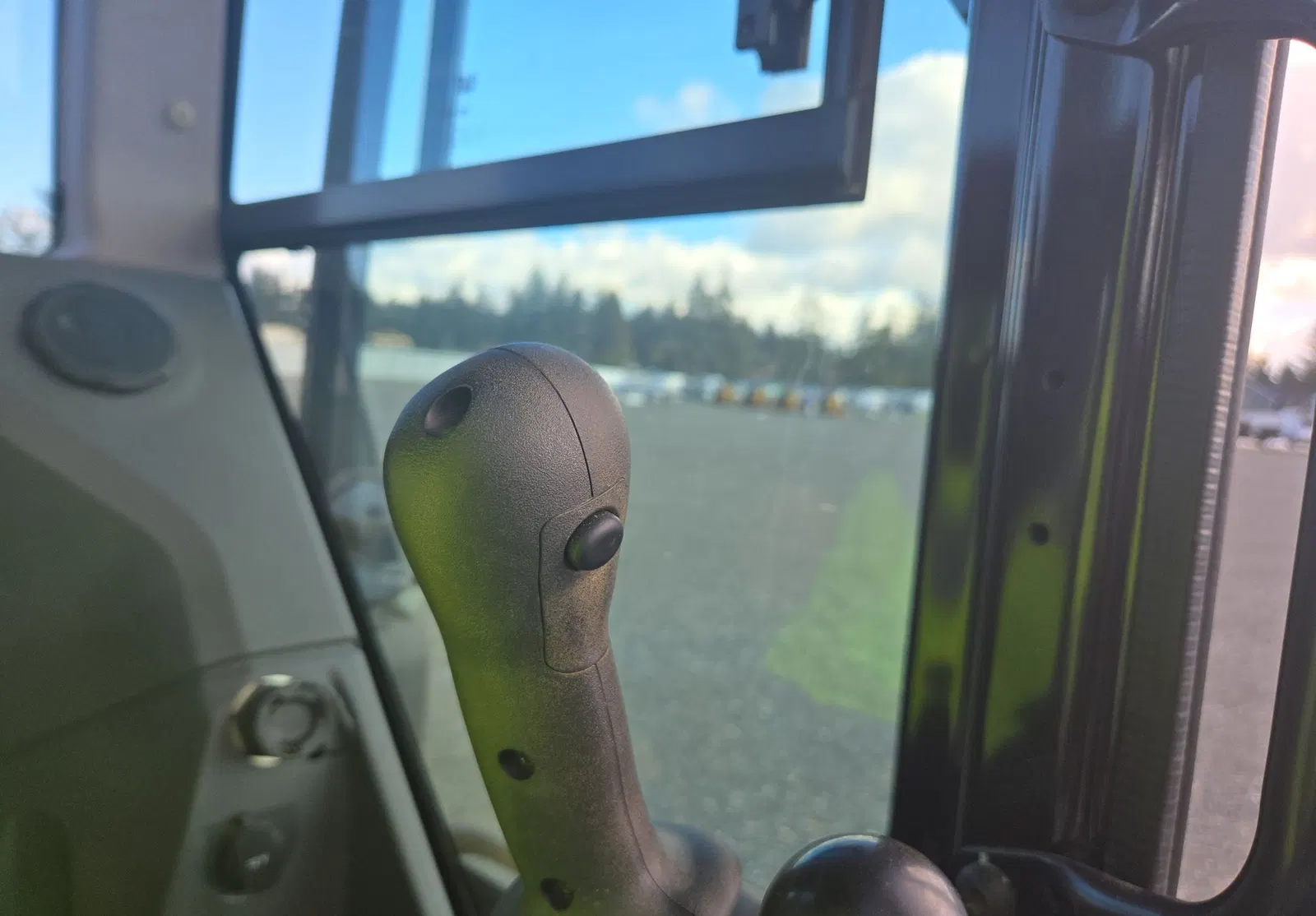 2023 Caterpillar 306