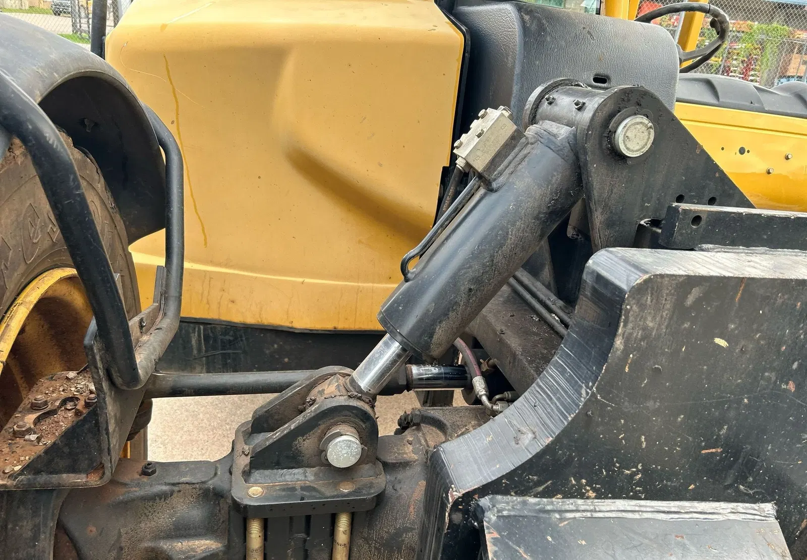 2012 Caterpillar TL943